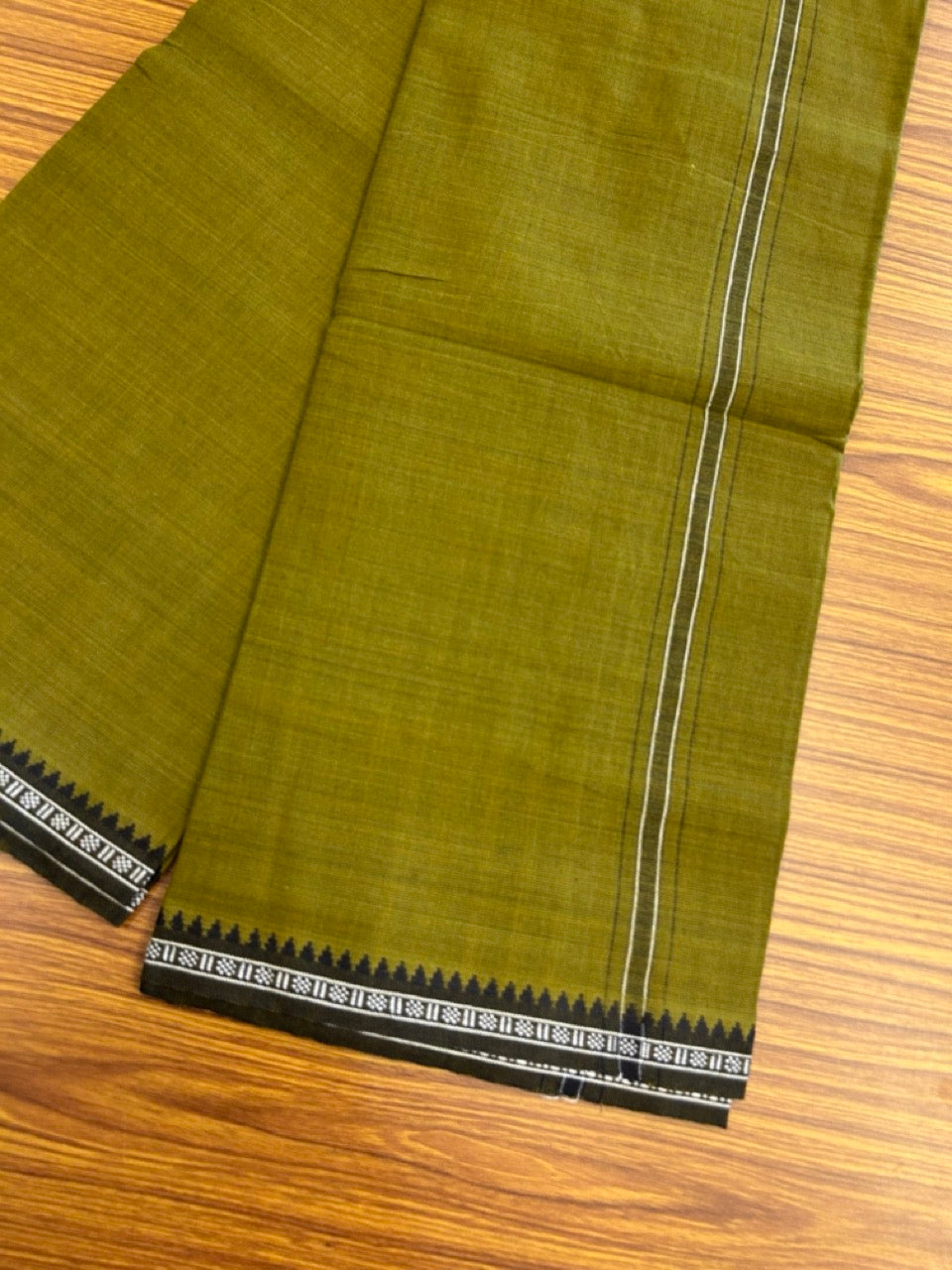 Premium Kathar Type Kavi Mund Pure cotton - Kaitharikada - Single Kaily / Lungi - 1 inch Black & White Stripes Kara kuppadam Border with Olive Brown colour body (2 meter / 4 muzham) - 13 KK8039 MUT