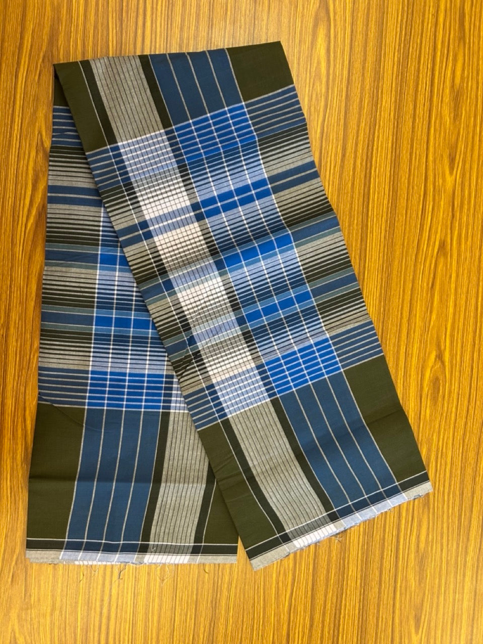 Premium Kathar Type Mund Pure cotton - Kaitharikada - Single Kaily / Lungi - 0.5 inch white Border with Blue , Olive Green & White Stripes body (2 meter / 4 muzham) - 25 KK8039 MUT