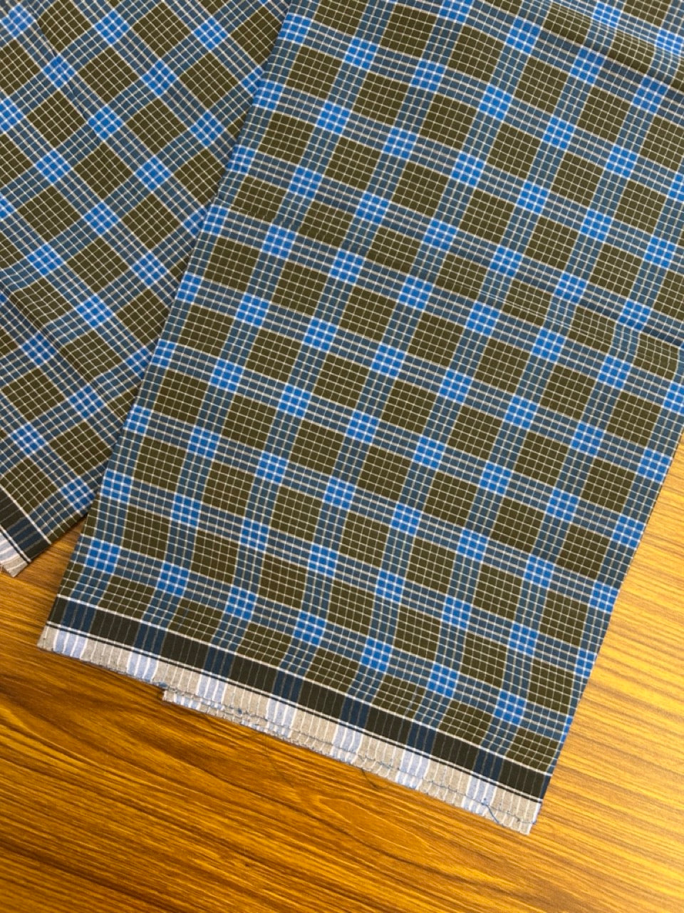 Premium Kathar Type Mund Pure cotton - Kaitharikada - Single Kaily / Lungi - 0.5 inch White Border with Olive Green , Blue & Black Stripes body 2.10 mtr (2.10 meter / 4 muzham) - 36 KK8039 MUT