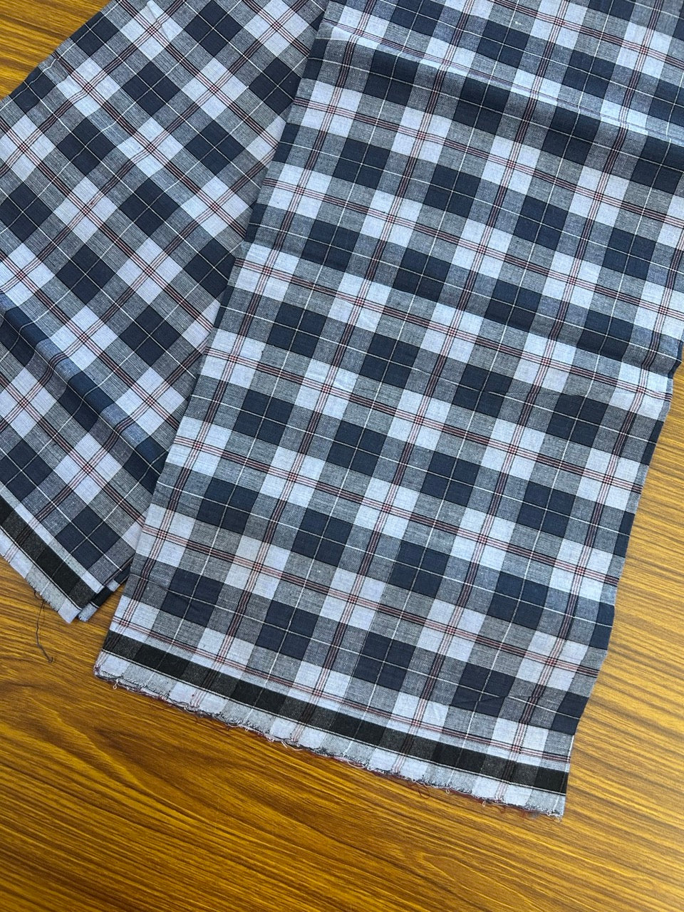 Premium Kathar Type Mund Pure cotton - Kaitharikada - Single Kaily / Lungi - 0.5 inch White Border with Blue , Maroon, Sky Blue & White Stripes body (2 meter / 4 muzham) - 32 KK8039 MUT