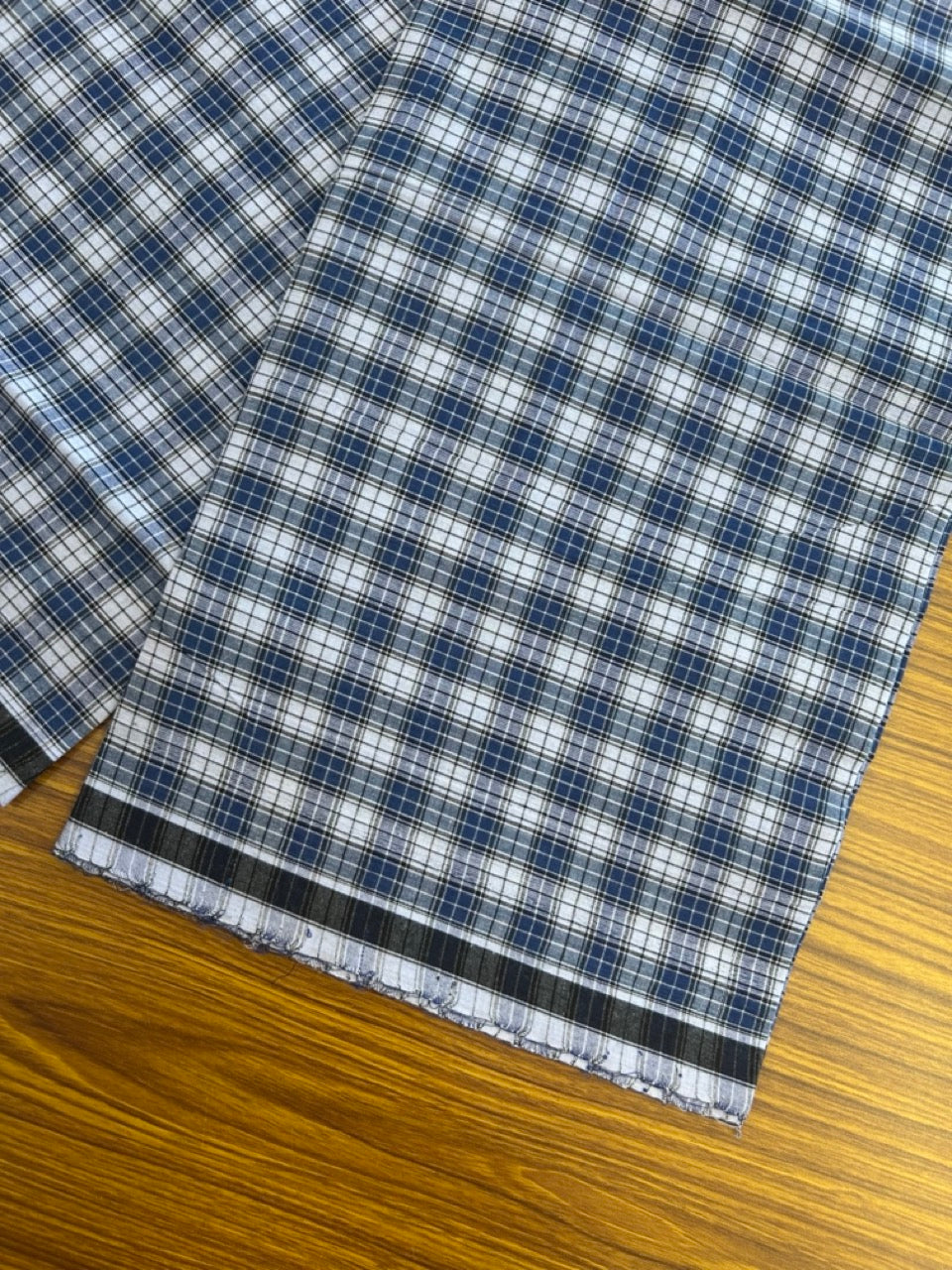 Premium Kathar Type Mund Pure cotton - Kaitharikada - Single Kaily / Lungi - 0.5 inch Black Border with Blue & White Check body (2 meter / 4 muzham) - 44 KK8039 MUT