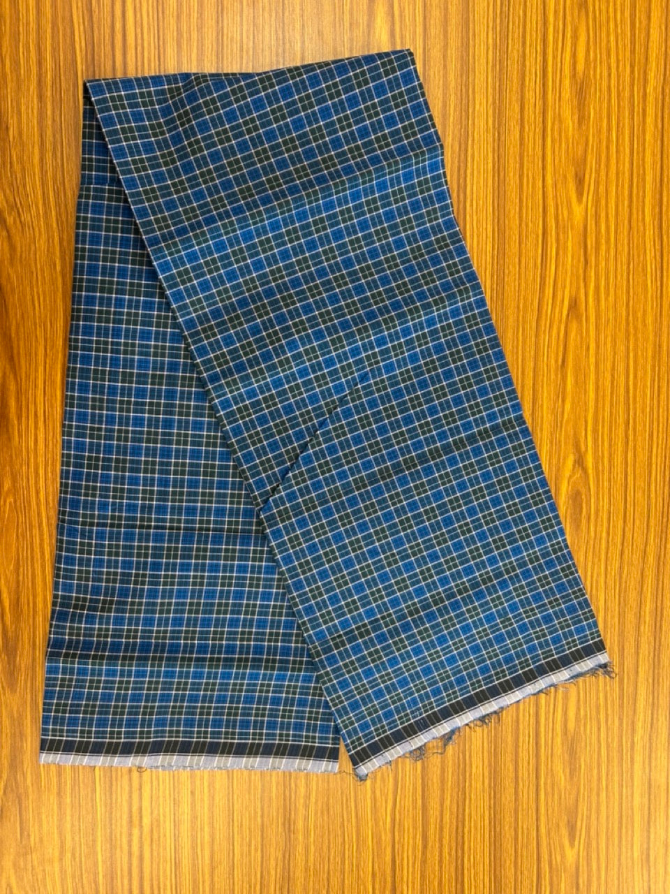 Premium Kathar Type Mund Pure cotton - Kaitharikada - Single Kaily / Lungi - 0.5 inch White Border with Green ,Blue & Black Stripes body 2.10 mtr (2.10 meter / 4 muzham) - 33 KK8039 MUT