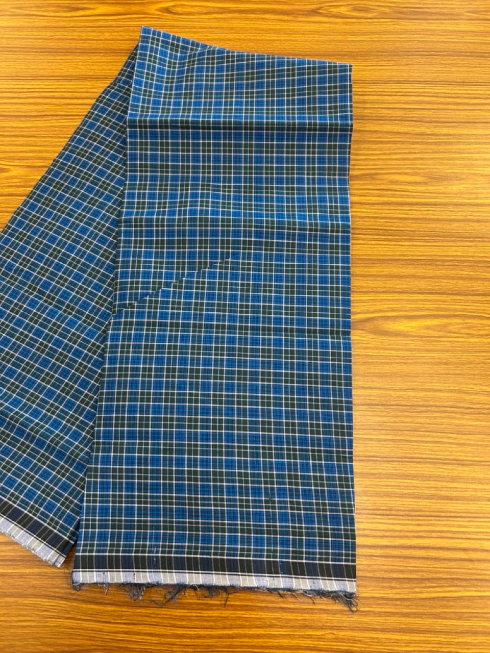 Premium Kathar Type Mund Pure cotton - Kaitharikada - Single Kaily / Lungi - 0.5 inch White Border with Green ,Blue & Black Stripes body 2.10 mtr (2.10 meter / 4 muzham) - 33 KK8039 MUT