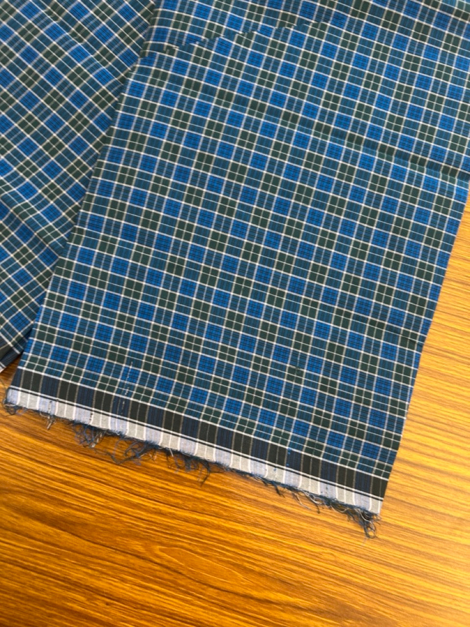 Premium Kathar Type Mund Pure cotton - Kaitharikada - Single Kaily / Lungi - 0.5 inch White Border with Green ,Blue & Black Stripes body 2.10 mtr (2.10 meter / 4 muzham) - 33 KK8039 MUT