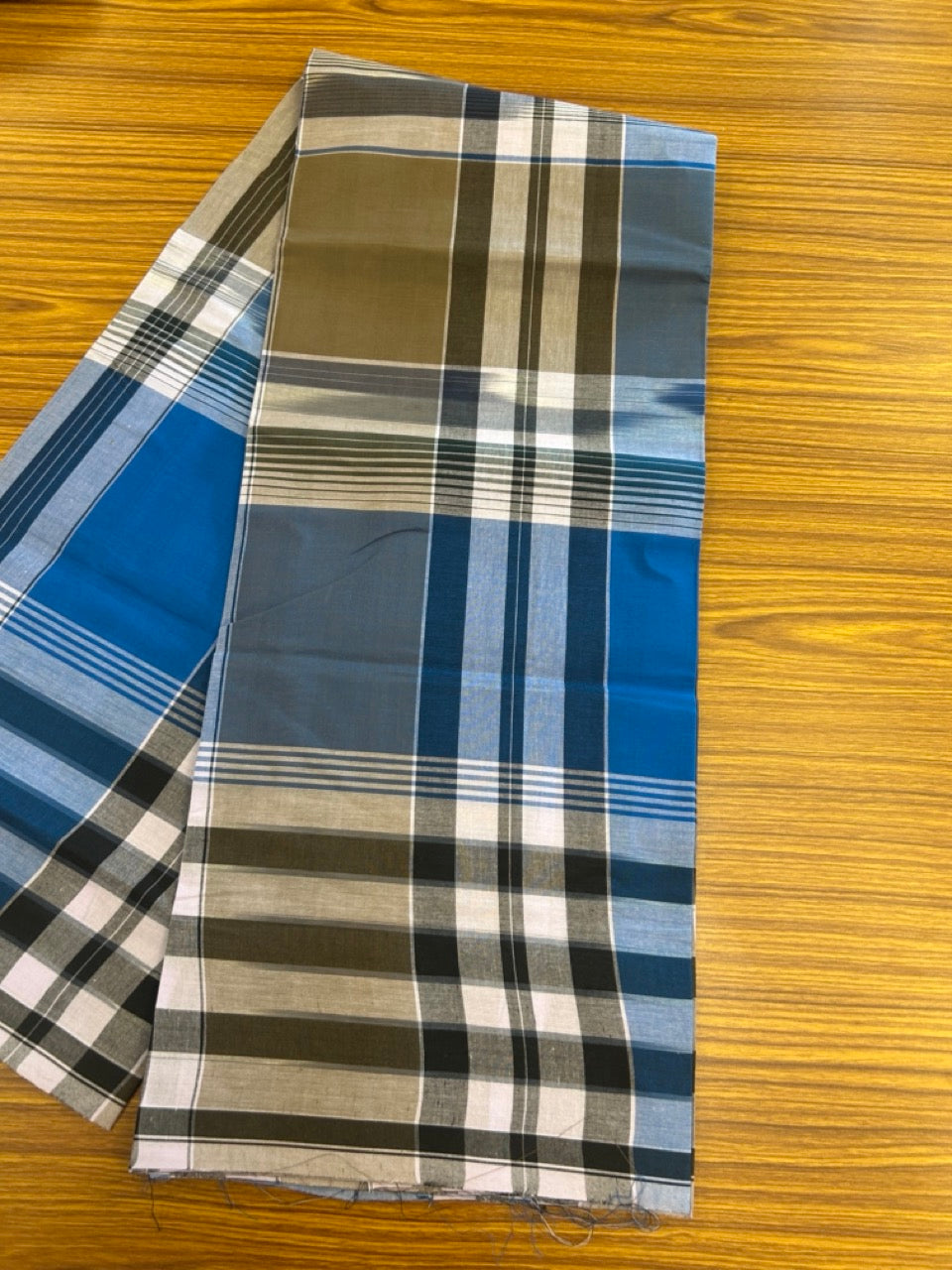 Premium Kathar Type Mund Pure cotton - Kaitharikada - Single Kaily / Lungi - 0.5 inch white Border with Blue , Olive Green , Brown & White Stripes body (2 meter / 4 muzham) - 28 KK8039 MUT