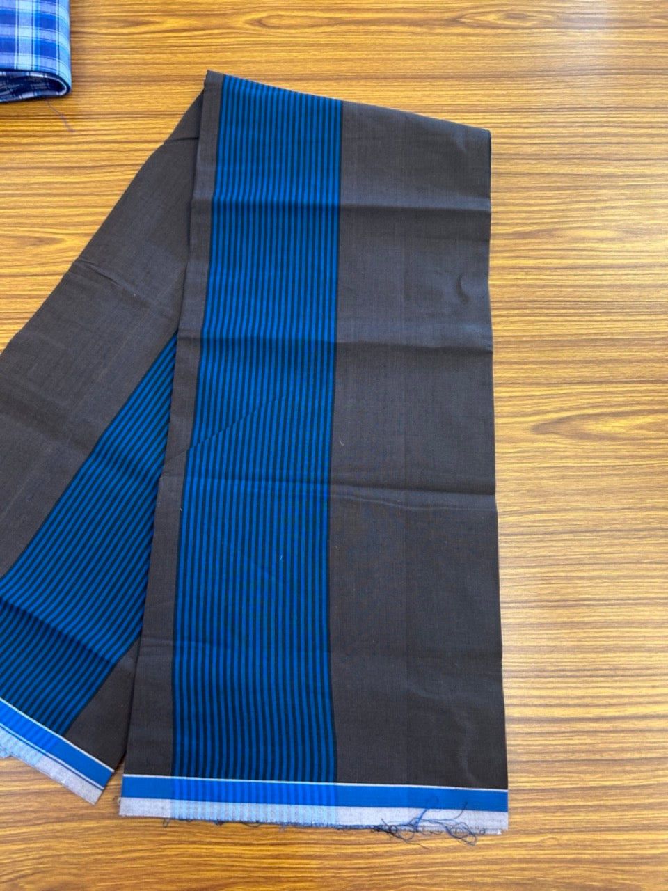 Premium Kathar Type Mund Pure cotton - Kaitharikada - Single Kaily / Lungi - 0.5 inch White Border with Blue , Dark Brown & White Stripes body (2 meter / 4 muzham) - 31 KK8039 MUT
