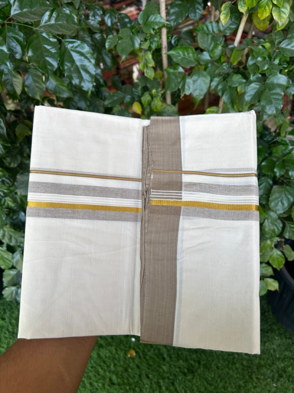 20% Discount ! KaithariKada Balaramapuram 100% Cotton Off White (Unbleached) Double Mundu/Dhoti - 80s - 1.5 inch Gold Kasav & Peanut Brown Shaded Striped kara 4 mtr (8.5 muzham) - 33 KK5302 MUT