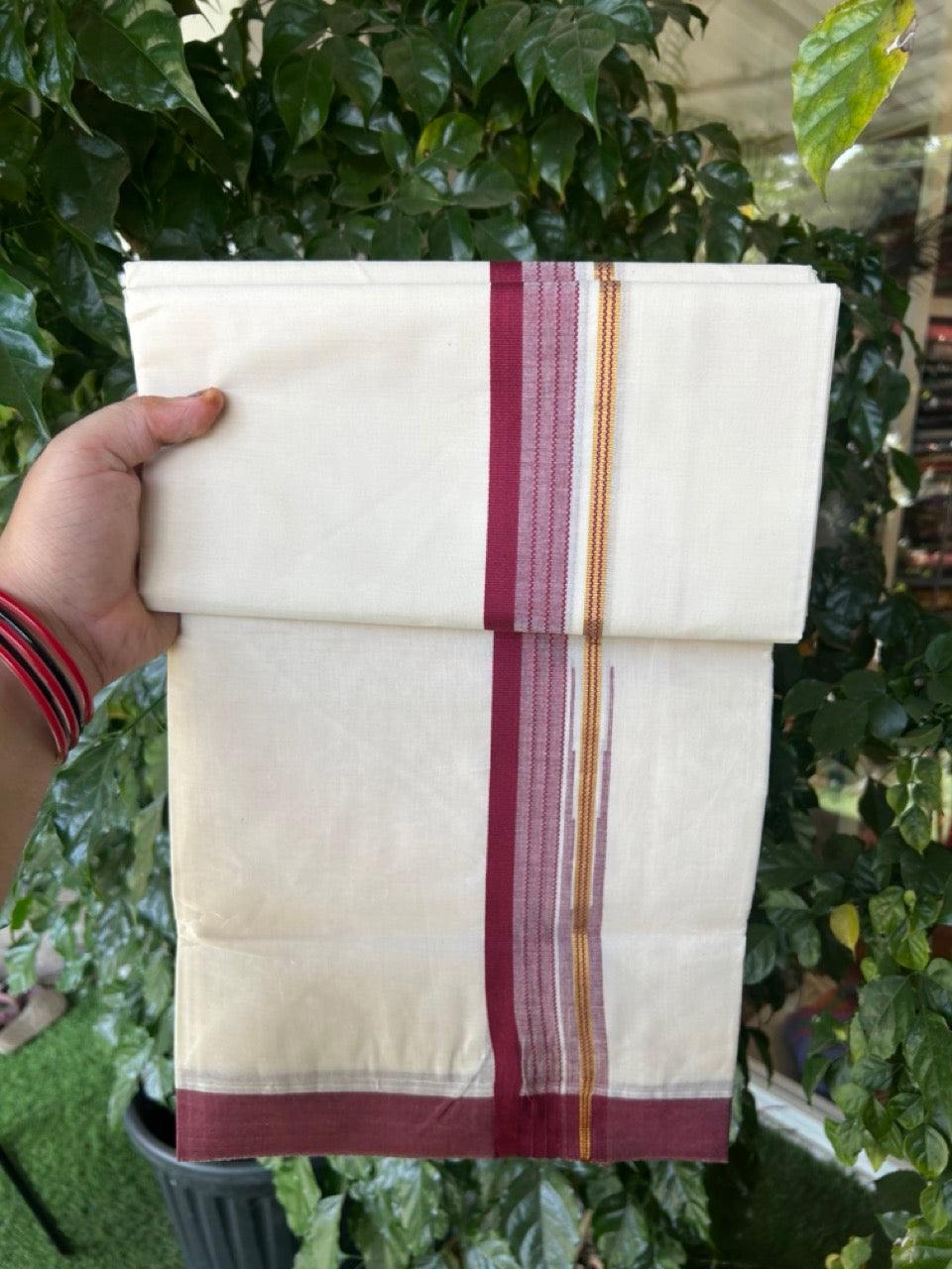 20% Discount ! KaithariKada Balaramapuram 100% Cotton Off White (Unbleached) Double Mundu/Dhoti - 80s - 1.5 inch Gold Kasav & Maroon Stripes Chutty kara 4 mtr (8.5 muzham) - 6 KK5302 MUT