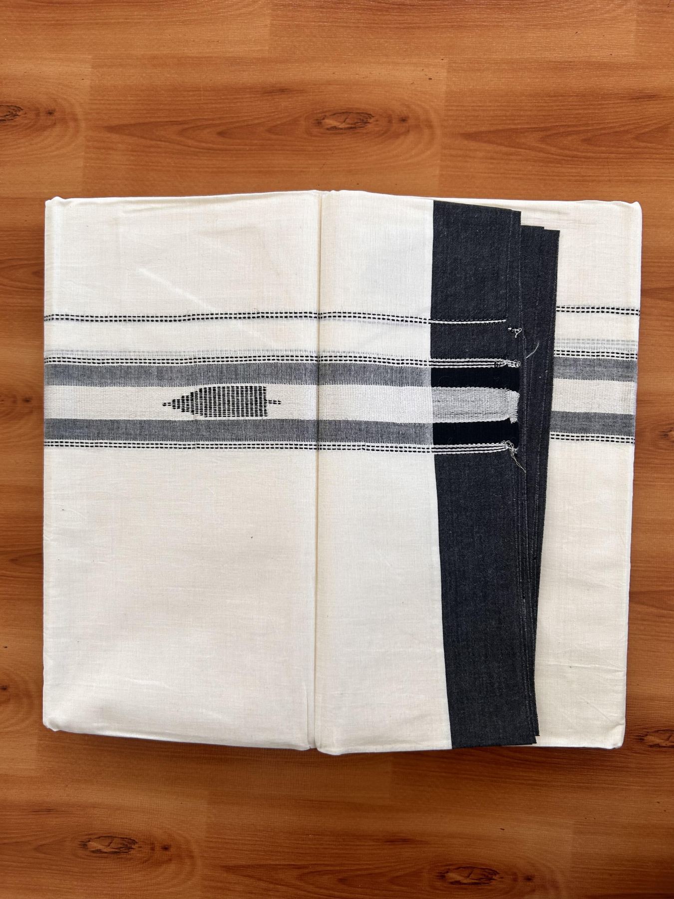 Double Off White  Mundu/Dhoti- 20% Discount! KaithariKada Balaramapuram Pure Cotton - 100x80 - 1.5 inch Silver Kasav & Black Shaded Design Striped Kara - 4mtr (8.5muzham) - 17 KK5428 VAS