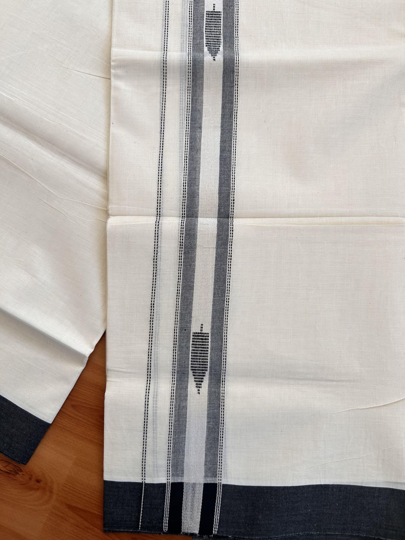 Double Off White  Mundu/Dhoti- 20% Discount! KaithariKada Balaramapuram Pure Cotton - 100x80 - 1.5 inch Silver Kasav & Black Shaded Design Striped Kara - 4mtr (8.5muzham) - 17 KK5428 VAS
