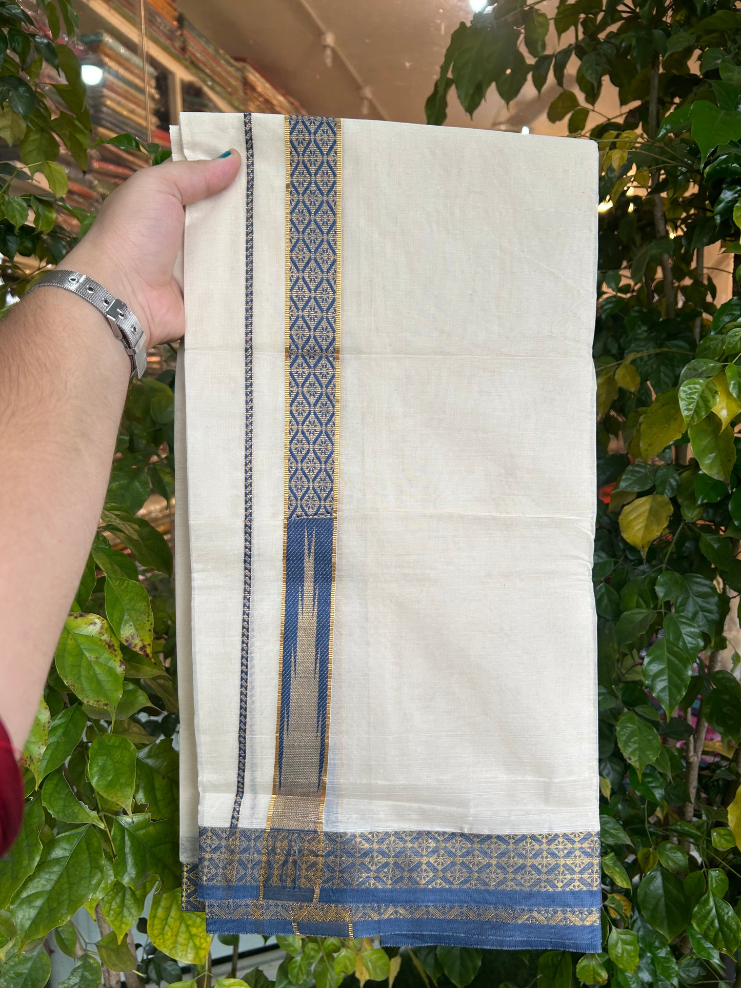 20% Discount ! KaithariKada Balaramapuram 100% Pure Cotton Double Off White (Unbleached) Mundu/Dhoti - 100x80 - 1.25 inch Puliyilakkara Gold Kasav & Blue Jacquard Design Chutty kara (8.5 Muzham) - 13 KK5327 CJT