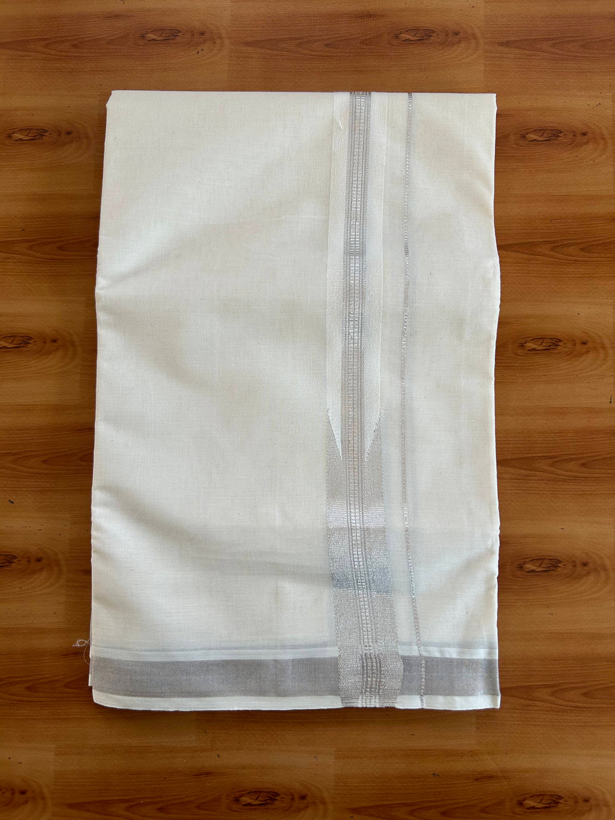 Double off white (Unbleached) Mund/Dhoti - 20% Discount! KaithariKada Pulimood Pure Cotton - 100X100 - 1.25 inch Puliyilakkara Silver kasav chutty 4 m (8.5 Muzham) - 23 KK5543 GAN