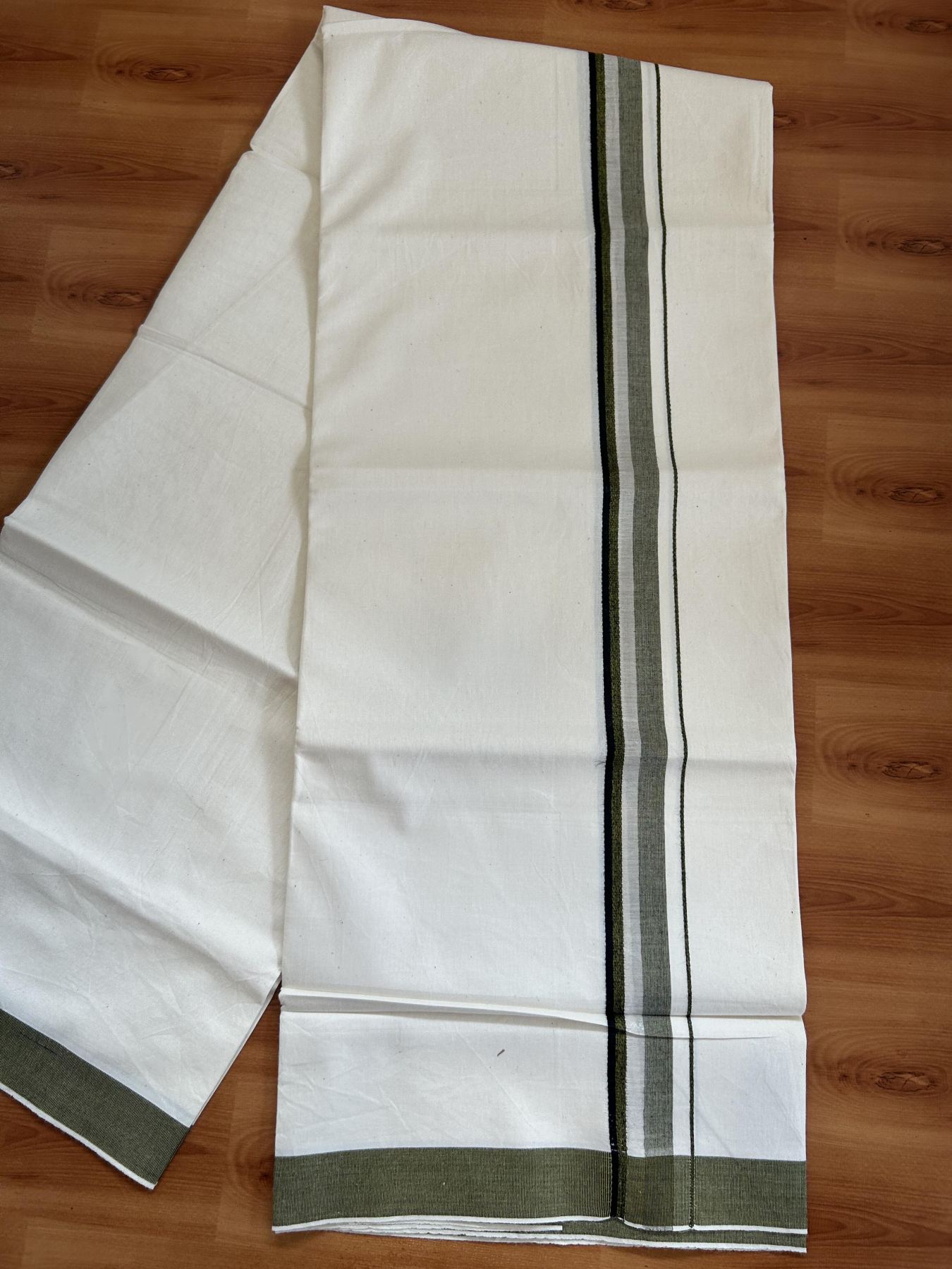 Single Mundu/Dhoti - Off White (Unbleached) 29% Discount !! KaithariKada Balaramapuram 100% Cotton Twisted 60s Thread - 1 Inch Silver Kasav & Black & Mustard Yellow Shaded Kara (2 meter /4 muzham) - 5 KK5393 GL