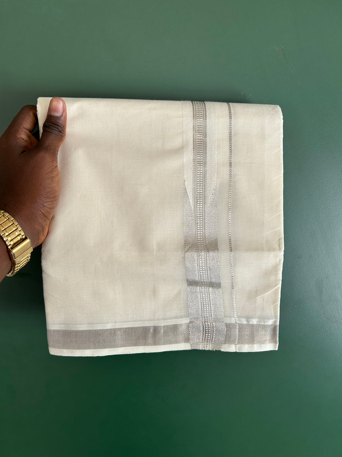 Double off white (Unbleached) Mund/Dhoti - 20% Discount! KaithariKada Pulimood Pure Cotton - 100X100 - 1.25 inch Puliyilakkara Silver kasav chutty 4 m (8.5 Muzham) - 23 KK5543 GAN