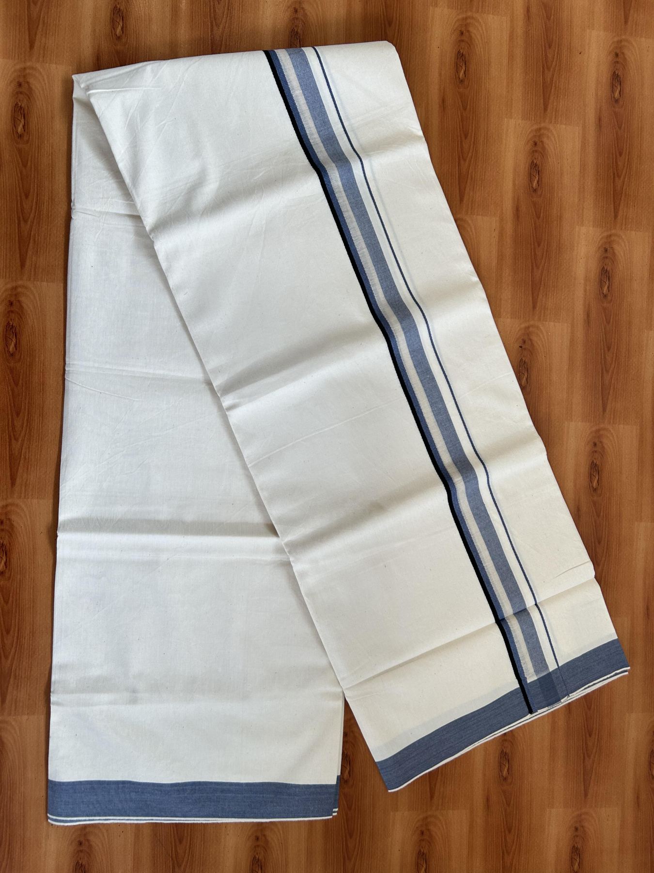 Single Mundu/Dhoti - Off White (Unbleached) 29% Discount !! KaithariKada Balaramapuram 100% Cotton Twisted 60s Thread - 1 Inch Silver Kasav & Black & Greyish Blue Shaded Kara (2 meter /4 muzham) - 4 KK5393 GL