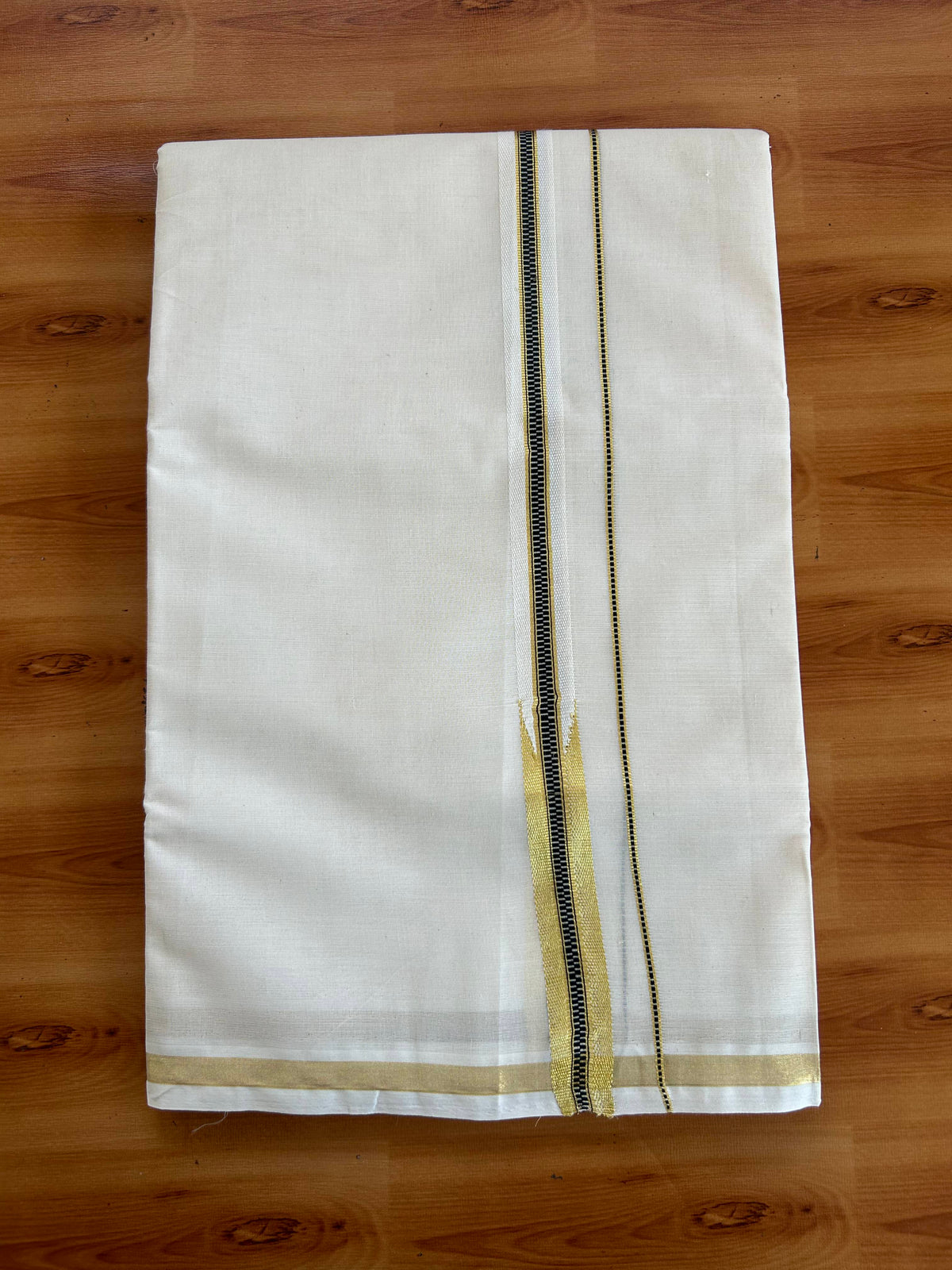 Double off white (Unbleached) Mund/Dhoti - 20% Discount! KaithariKada Pulimood Pure Cotton - 100X100 - 0.75 inch Puliyilakkara Gold kasav & Black chutty 4 m (8.5 Muzham) - 18 KK5543 GAN