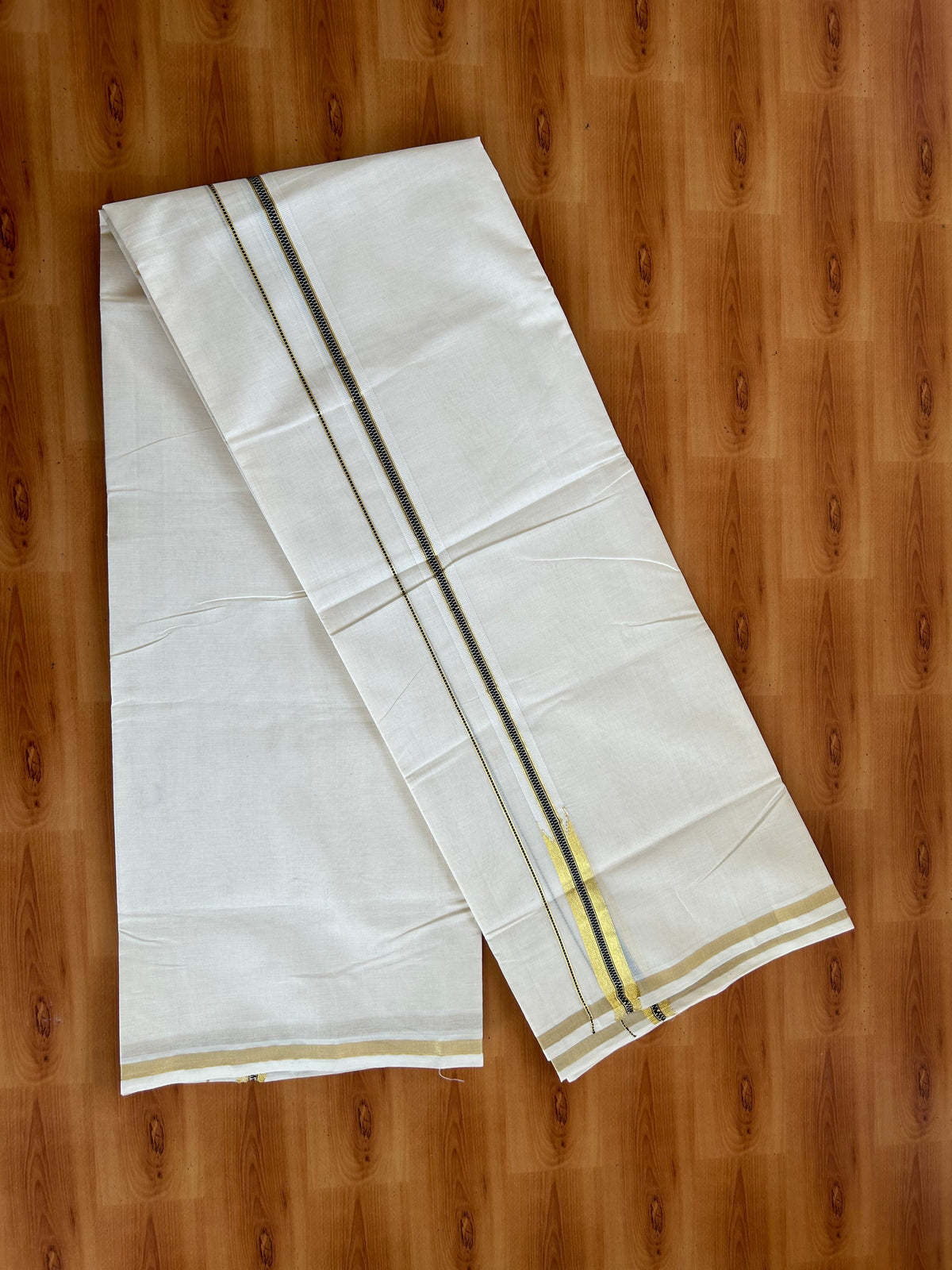 Double off white (Unbleached) Mund/Dhoti - 20% Discount! KaithariKada Pulimood Pure Cotton - 100X100 - 0.75 inch Puliyilakkara Gold kasav & Black chutty 4 m (8.5 Muzham) - 18 KK5543 GAN