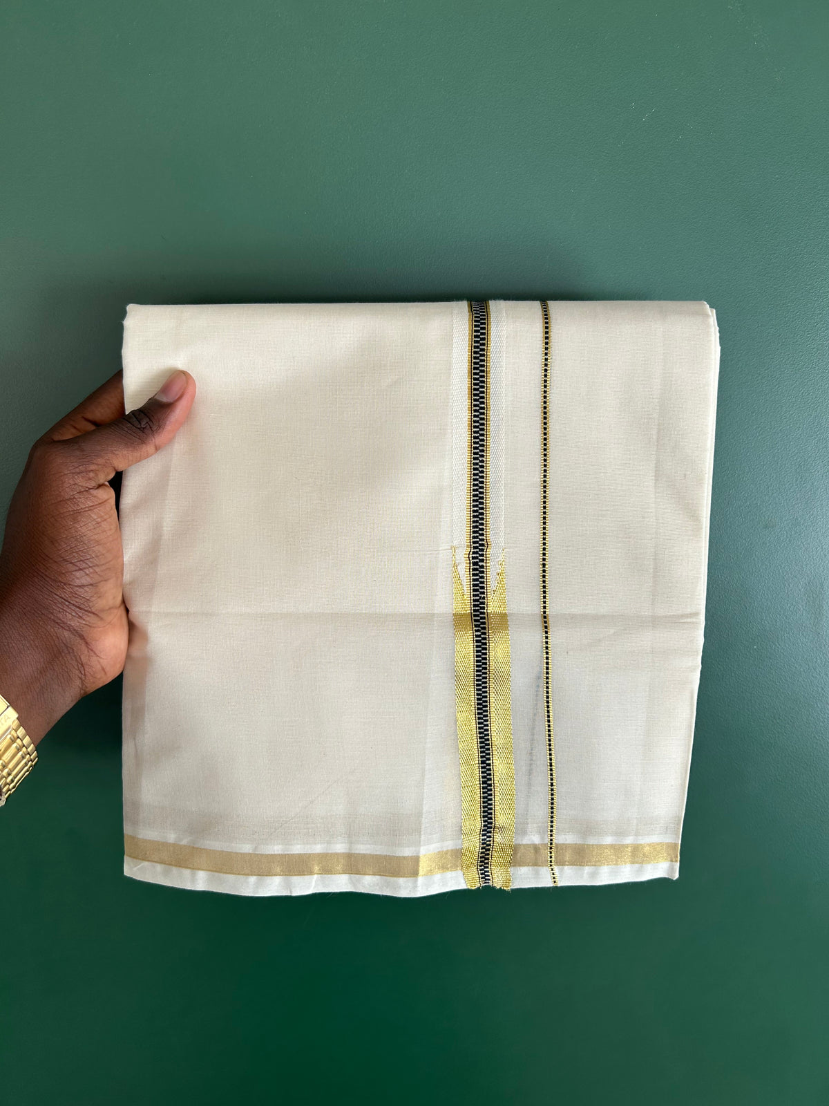 Double off white (Unbleached) Mund/Dhoti - 20% Discount! KaithariKada Pulimood Pure Cotton - 100X100 - 0.75 inch Puliyilakkara Gold kasav & Black chutty 4 m (8.5 Muzham) - 18 KK5543 GAN