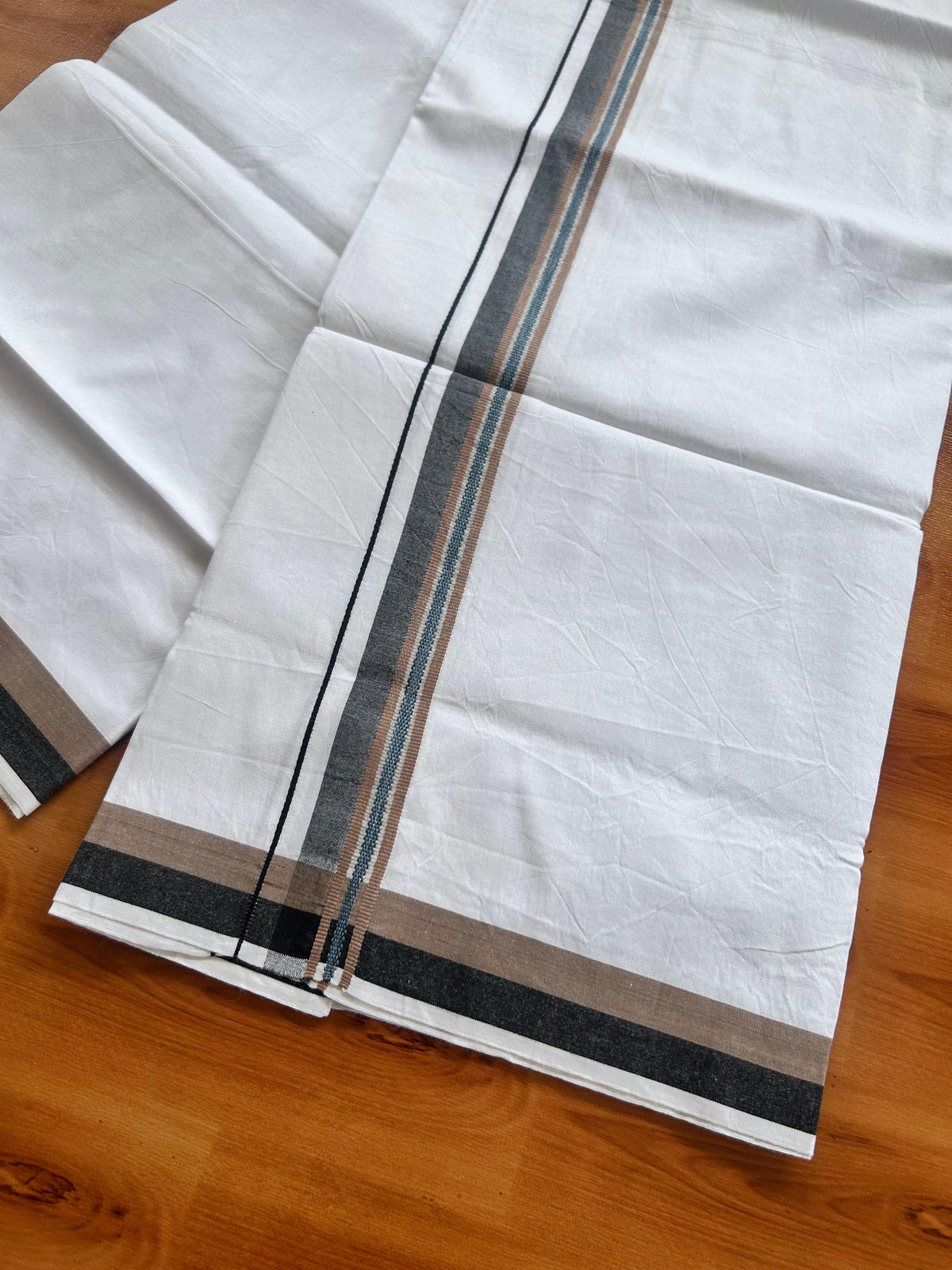 Single Mundu/Dhoti  - Pure White - KaithariKada Balaramapuram 100% Cotton - Twisted 60s Thread - 1 inch  Silver Kasav Black & Peacock Blue Brown Shaded Kara (2 meter / 4 muzham) - 7 KK5495 GL