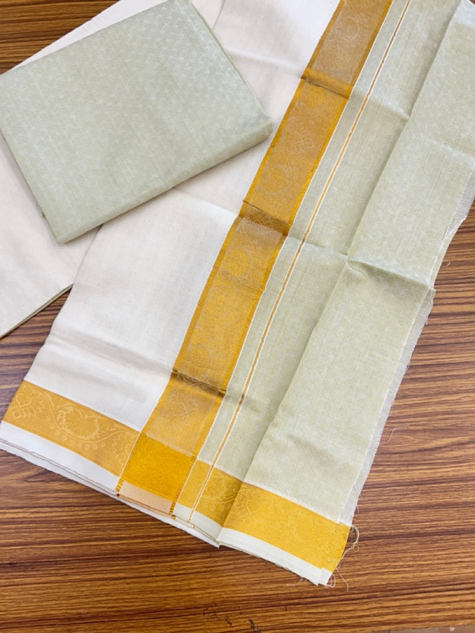 20% DISCOUNT ! KaithariKada Balaramapuram 100% Cotton - (60)s - Single Off white Mundu/Dhoti & Shirt Material Combo - 2 inch Kasavu jacquard Kara with Light Pista Green shaded shirt material   - 21 KK7009 THI