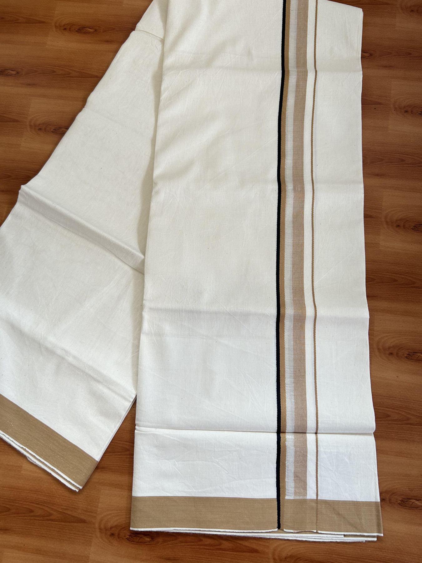Single Mundu/Dhoti - Off White (Unbleached) 29% Discount !! KaithariKada Balaramapuram 100% Cotton Twisted 60s Thread - 1 Inch Silver Kasav & Black & Brownish Orange Shaded Kara (2 meter /4 muzham) - 2 KK5393 GL