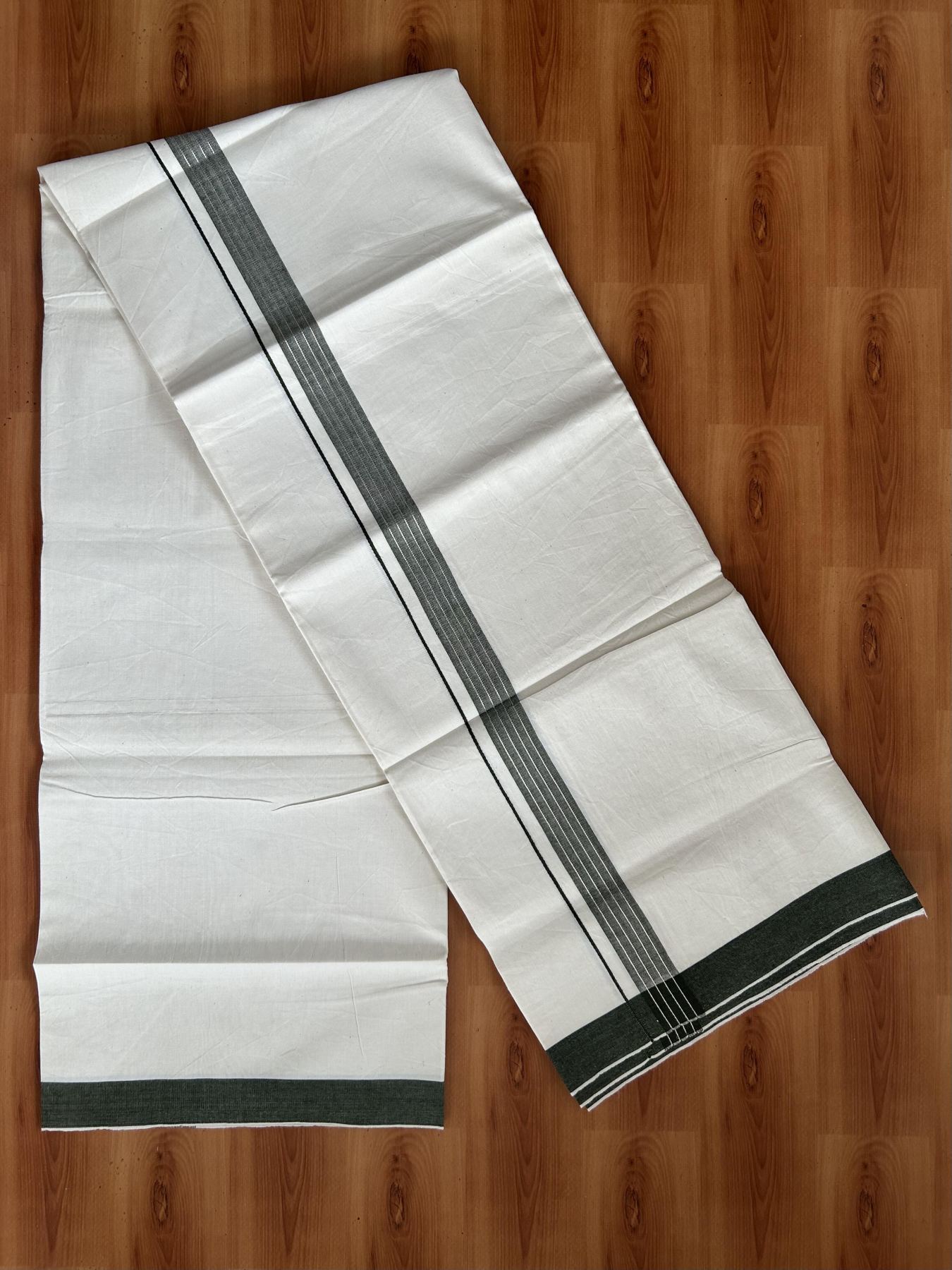 Single Mundu/Dhoti - Off White (Unbleached) 29% Discount !! KaithariKada Balaramapuram 100% Cotton Twisted 60s Thread - 1 Inch Silver Kasav & Green Shaded Striped Kara (2 meter /4 muzham) - 13 KK5393 GL