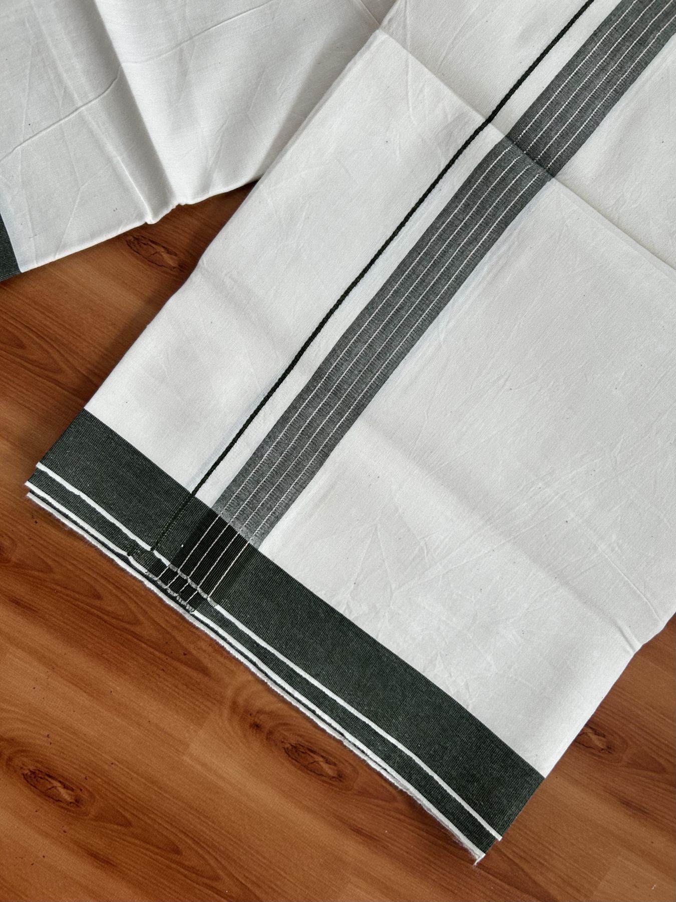 Single Mundu/Dhoti - Off White (Unbleached) 29% Discount !! KaithariKada Balaramapuram 100% Cotton Twisted 60s Thread - 1 Inch Silver Kasav & Green Shaded Striped Kara (2 meter /4 muzham) - 13 KK5393 GL