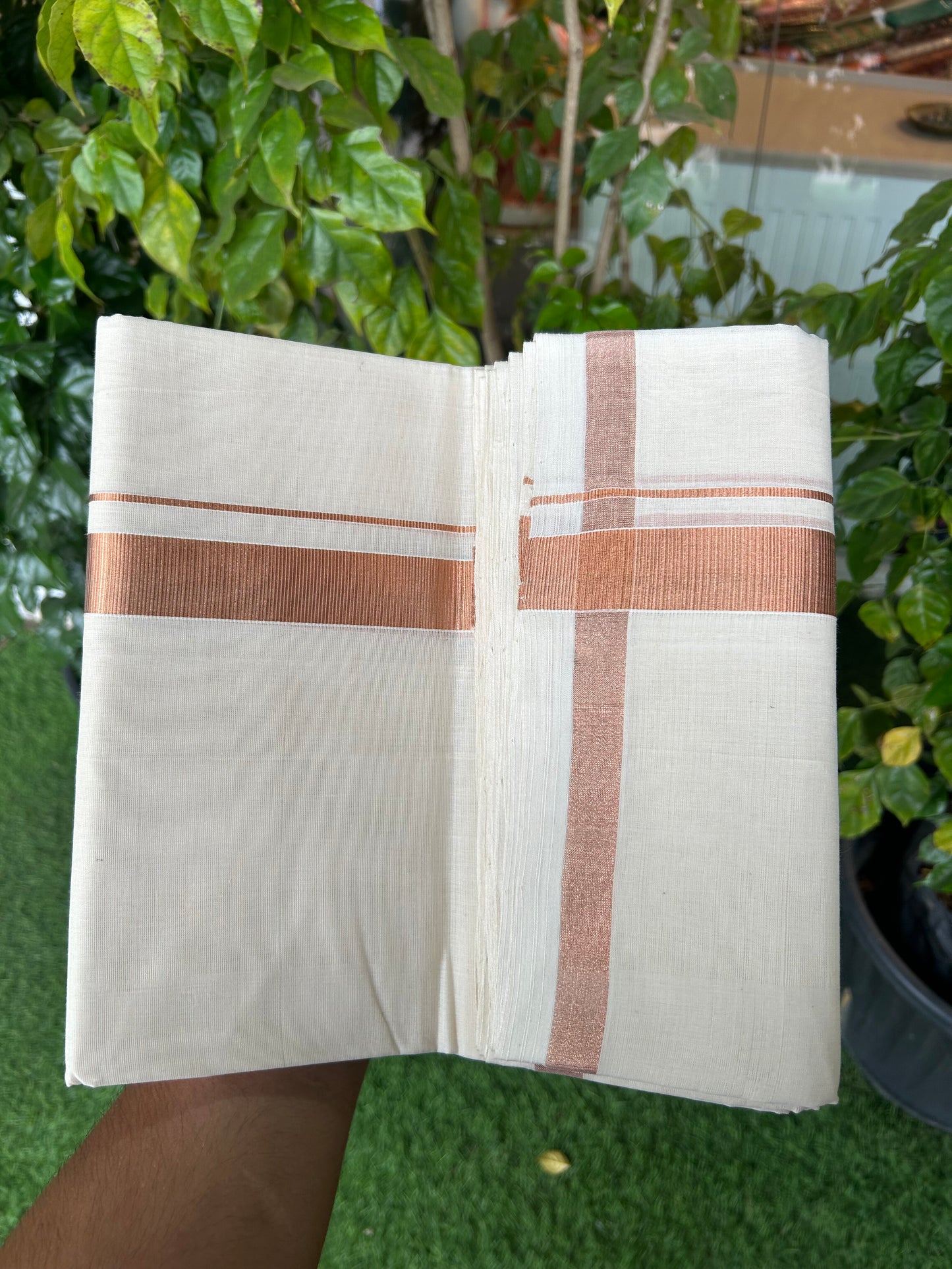 25% Discount ! KaithariKada Handloom Millpaav Balaramapuram - 100% Pure Cotton Off White (Unbleached) Double Mundu/Dothi - 80x90 - 1.5 inch Copper Kasav Kara 4 Mtr (8.5 Muzham) - 25 KK5328 RAM