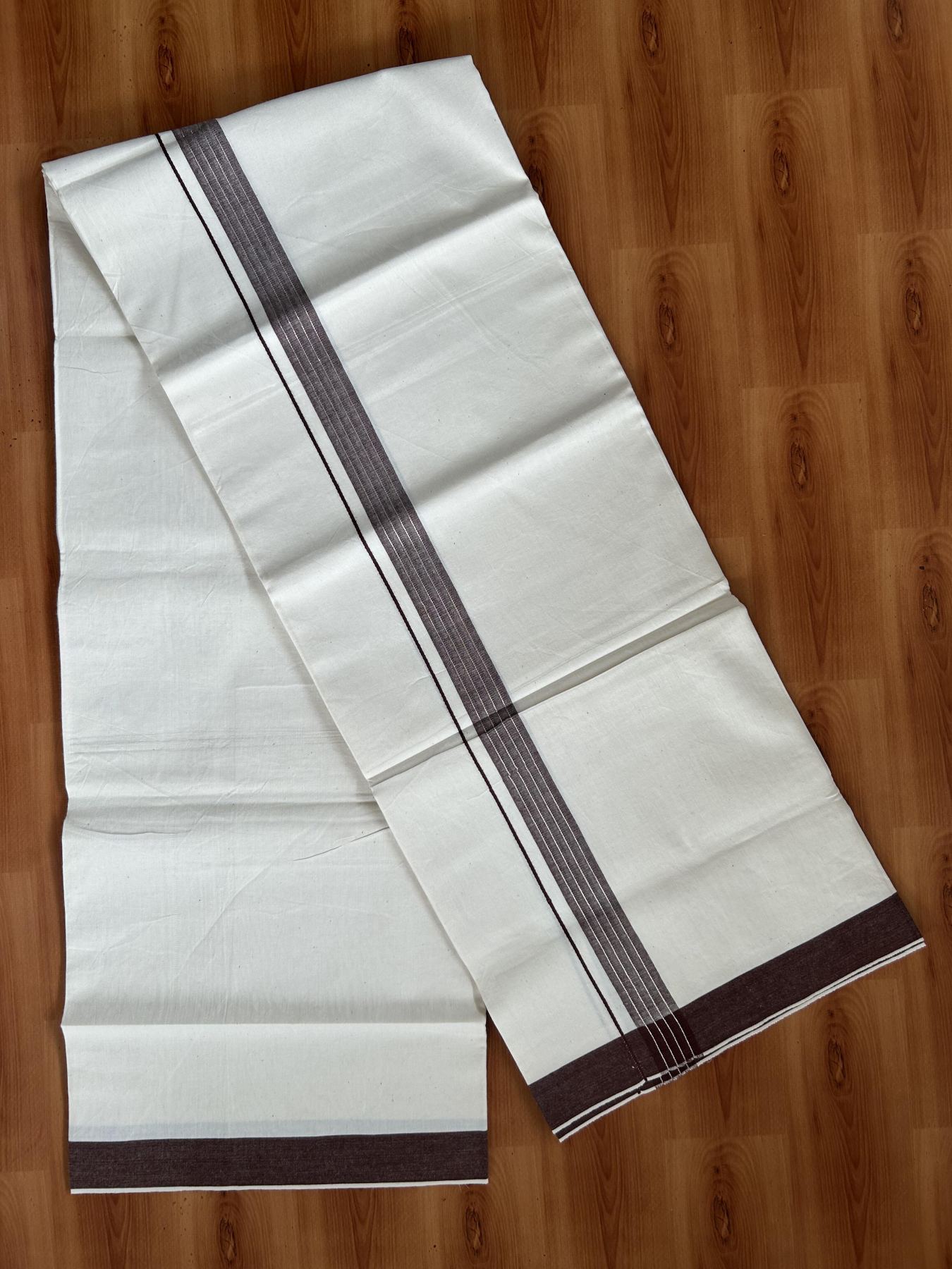 Single Mundu/Dhoti - Off White (Unbleached) 29% Discount !! KaithariKada Balaramapuram 100% Cotton Twisted 60s Thread - 1 Inch Silver Kasav & Chocolate Brown Shaded Striped Kara (2 meter /4 muzham) - 15 KK5393 GL