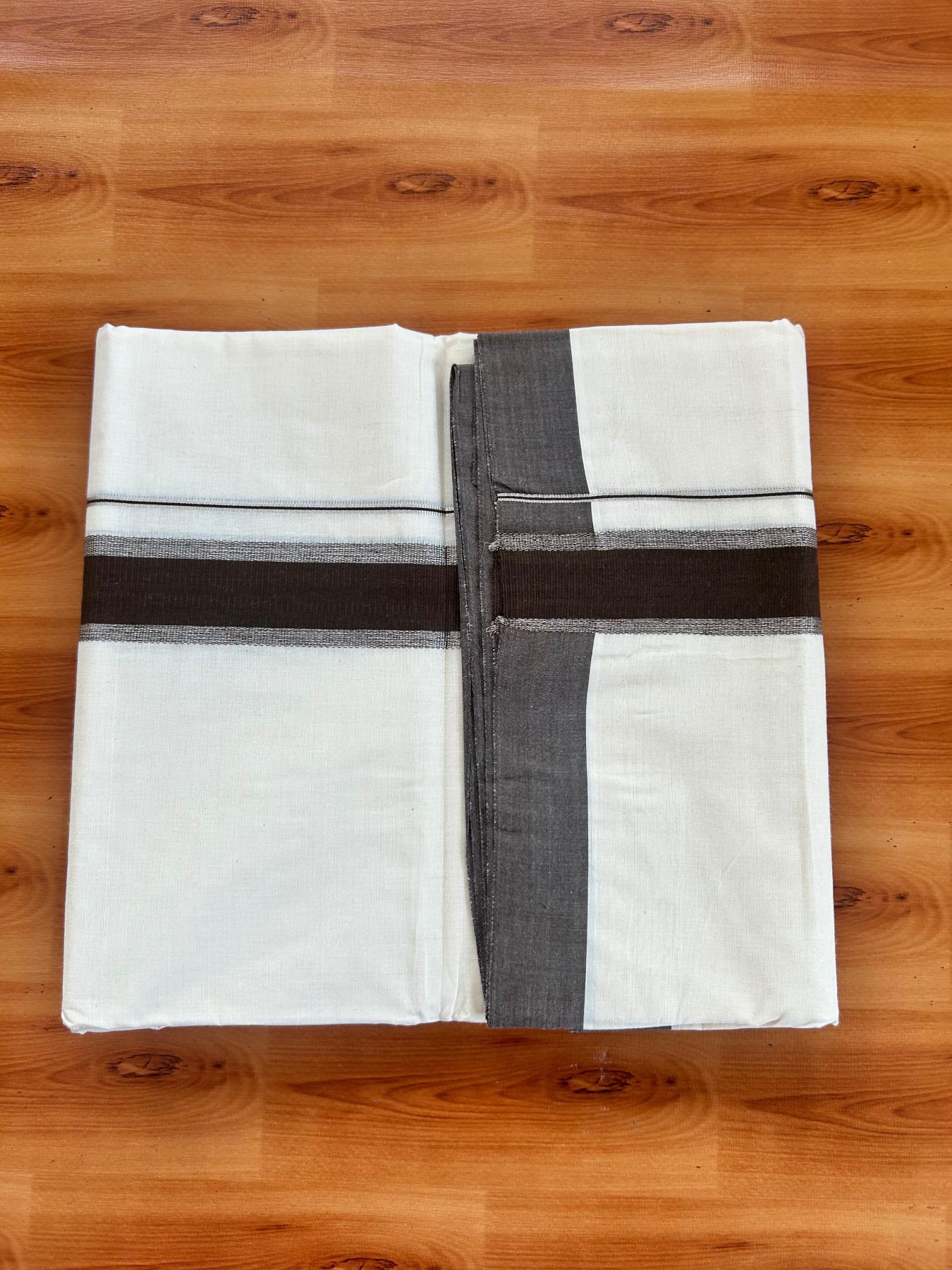 Double Off White (Unbleached) Mundu/Dhoti - 20% Discount! Kaitharikada Pure Cotton - 80x80 - 1.5 Inch Silver Kasav & Brown Kara 4 mtr (8.5 muzham) - 1 KK5478 MRH