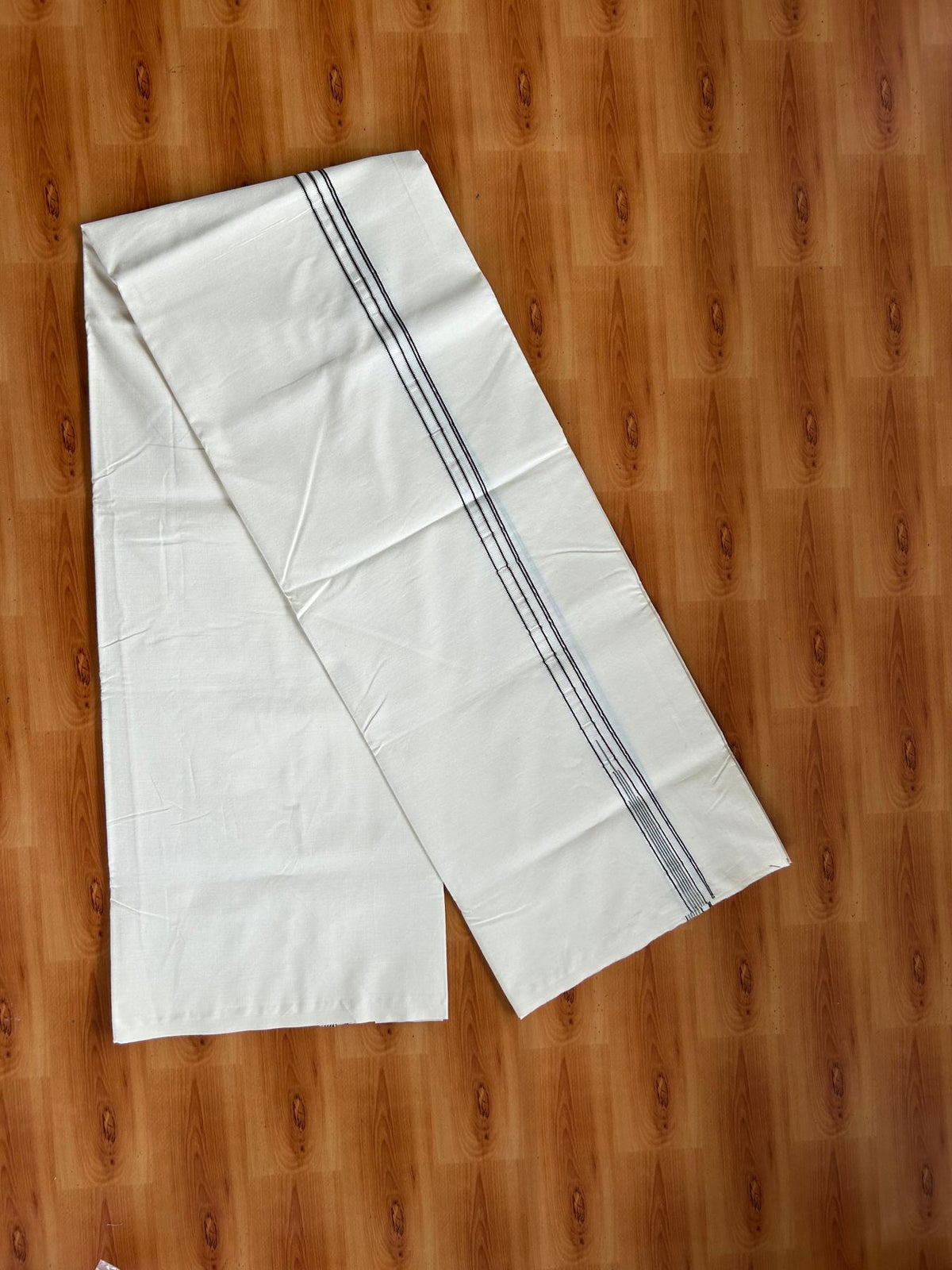 Single Off White (Unbleached) Mundu/Dhoti - 20% Discount!! KaithariKada Pulimood 100% Cotton 100s Twisted - 0.5 inch Puliyilakkara Silver Kasav &  Black Striped Chutty Kara - 2 mtr (4 muzham) - 18 KK5546 ASH