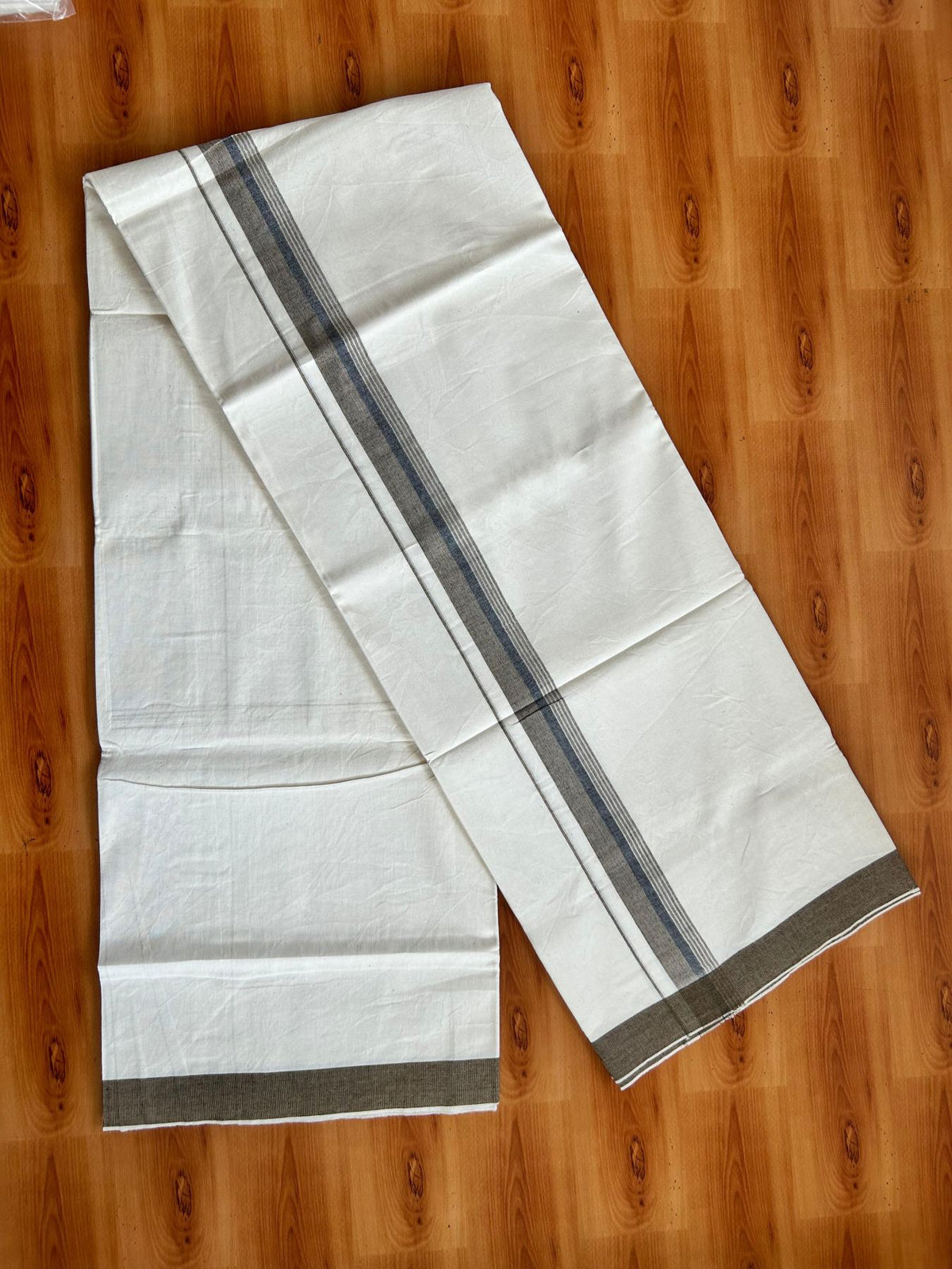 Single Off White (Unbleached) Mundu/Dhoti - 36% DISCOUNT!! KaithariKada Balaramapuram 100% Cotton - Twisted 60s Thread - 1.25 inch Silver Kasav Black & Brown Shaded Striped Kara (2 meter / 4 muzham) - 20 KK5495 GL