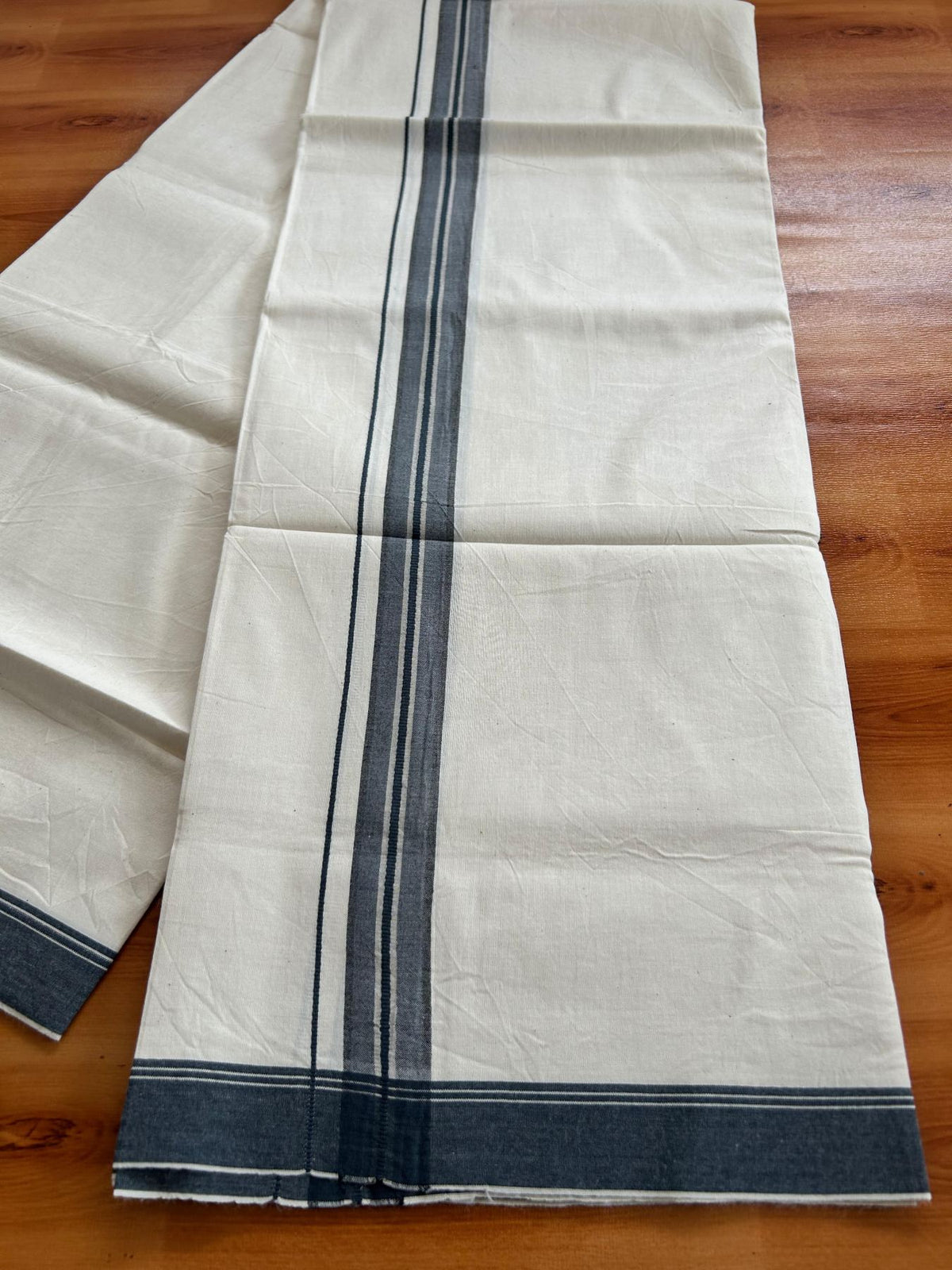 Single Off White (Unbleached) Mundu/Dhoti - 36% DISCOUNT!! KaithariKada Balaramapuram 100% Cotton - Twisted 60s Thread - 1.25 inch Silver Kasav Ash Blue Shaded Striped Kara (2 meter / 4 muzham) - 29 KK5495 GL