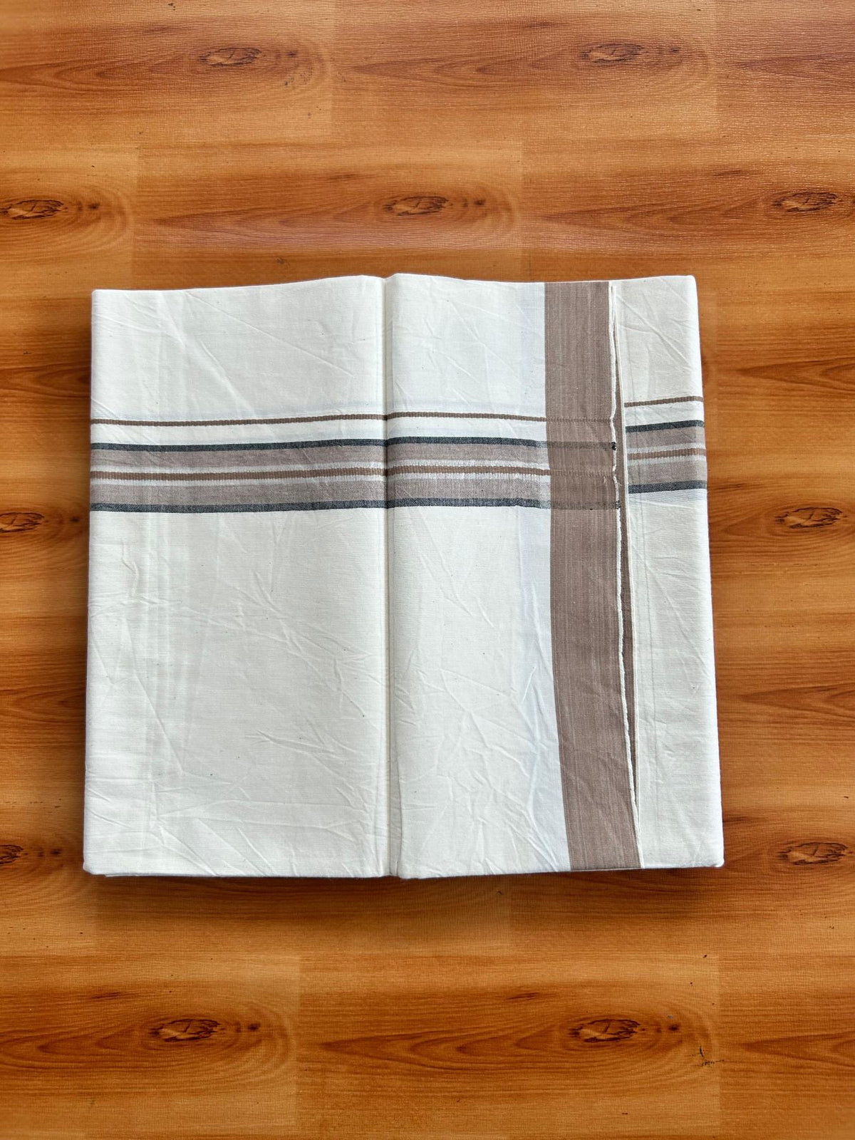 Single Off White (Unbleached) Mundu/Dhoti - 36% DISCOUNT!! KaithariKada Balaramapuram 100% Cotton - Twisted 60s Thread - 1.25 inch Silver Kasav Black & Dusty Brown Shaded Striped Kara (2 meter / 4 muzham) - 31 KK5495 GL