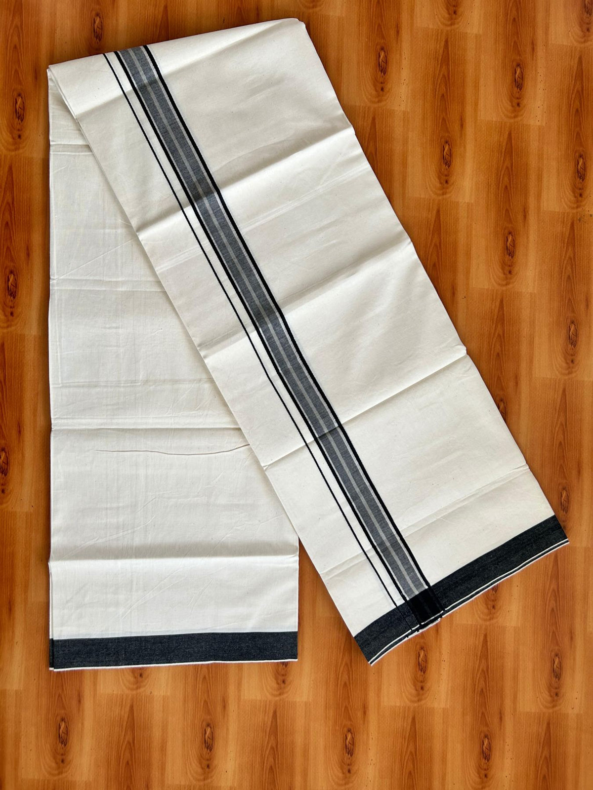 Single Off White (Unbleached) Mundu/Dhoti - 36% DISCOUNT!! KaithariKada Balaramapuram 100% Cotton - Twisted 60s Thread - 1.25 inch Silver Kasav Black Shaded Striped Kara (2 meter / 4 muzham) - 30 KK5495 GL