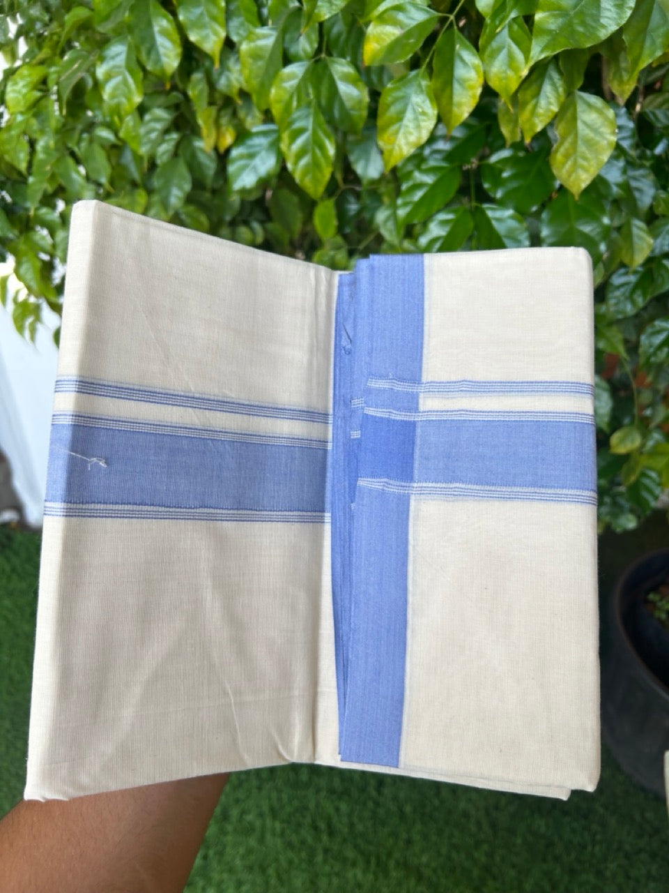 NEW !! 20% DISCOUNT!! KaithariKada Balaramapuram 100% Cotton Double Off white - (Unbleached) Mundu/Dhoti-100x80 - 1.75 inch Lavender Blue Shaded Striped KARA - 3.75 mtr (8 Muzham) - 7KK5218 ASH