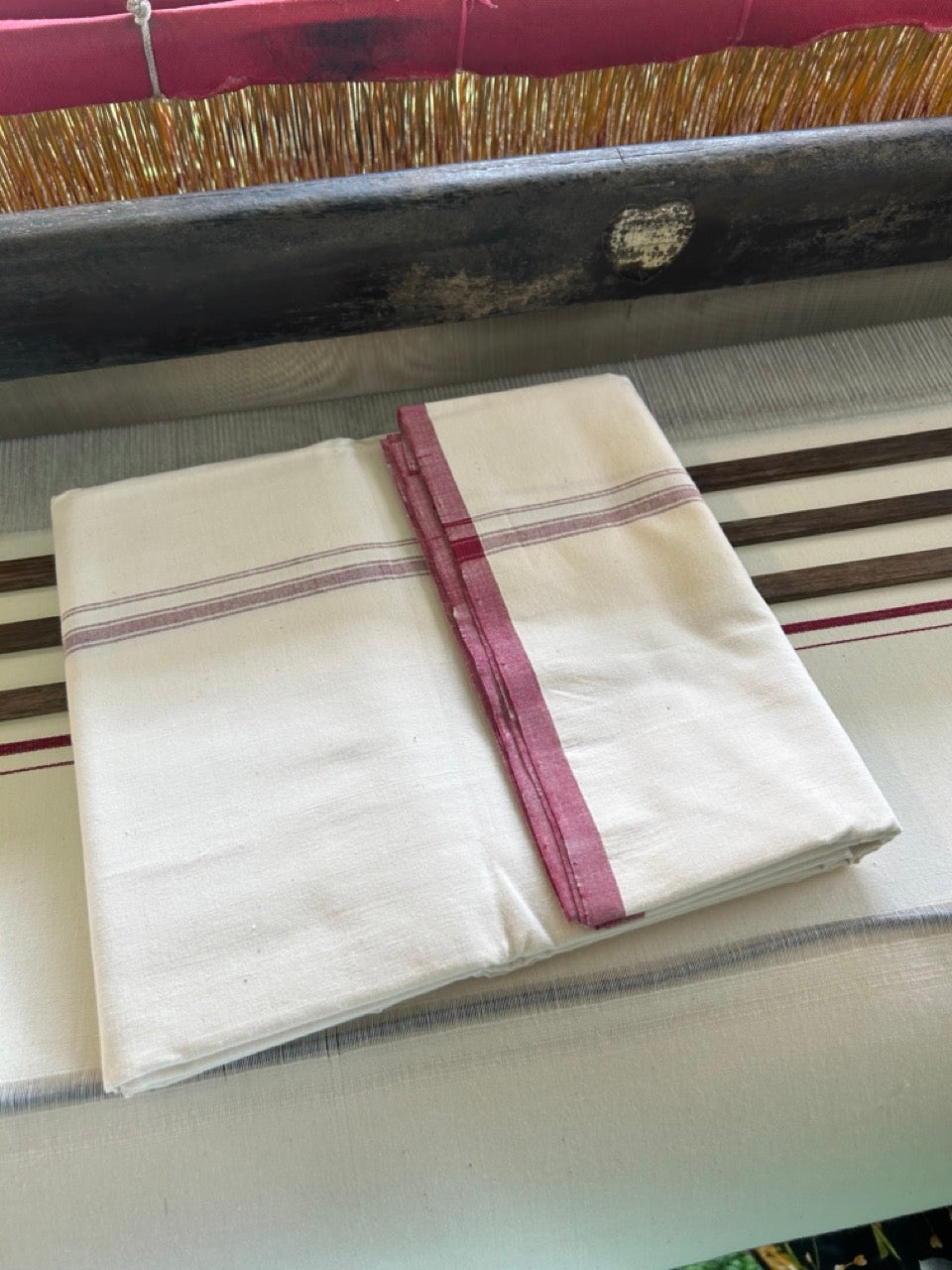 SIGNATURE KAITHARIKADA EXCLUSIVE SINGLE DHOTI - 25% Discount!!! 100% Cotton Balaramapuram HANDLOOM Single Mundu/Dhoti - Off White - (Unbleached) 1 cm Maroon & Silver KASAVU Kara (2 meter / 4 muzham)- 4KK5050KAI