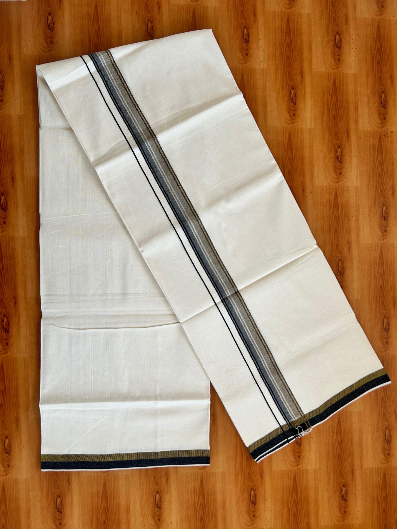 Single Off White (Unbleached) Mundu/Dhoti - 36% DISCOUNT!! KaithariKada Balaramapuram 100% Cotton - Twisted 60s Thread - 1.25 inch Silver Kasav Black & Brown Shaded Striped Kara (2 meter / 4 muzham) - 26 KK5495 GL