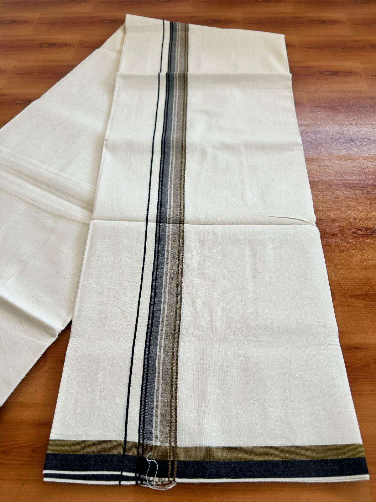 Single Off White (Unbleached) Mundu/Dhoti - 36% DISCOUNT!! KaithariKada Balaramapuram 100% Cotton - Twisted 60s Thread - 1.25 inch Silver Kasav Black & Brown Shaded Striped Kara (2 meter / 4 muzham) - 26 KK5495 GL