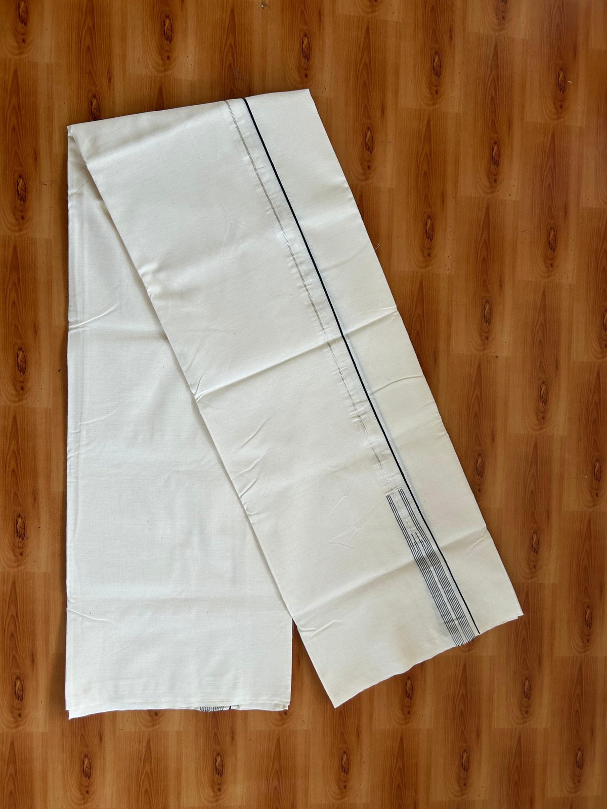 Single Off White (Unbleached) Mundu/Dhoti - 20% Discount!! KaithariKada Pulimood 100% Cotton 100s Twisted - 1.5 cm Puliyilakkara Silver Kasav & Black Striped Chutty Kara - 2 mtr (5 muzham) - 5 KK5546 ASH