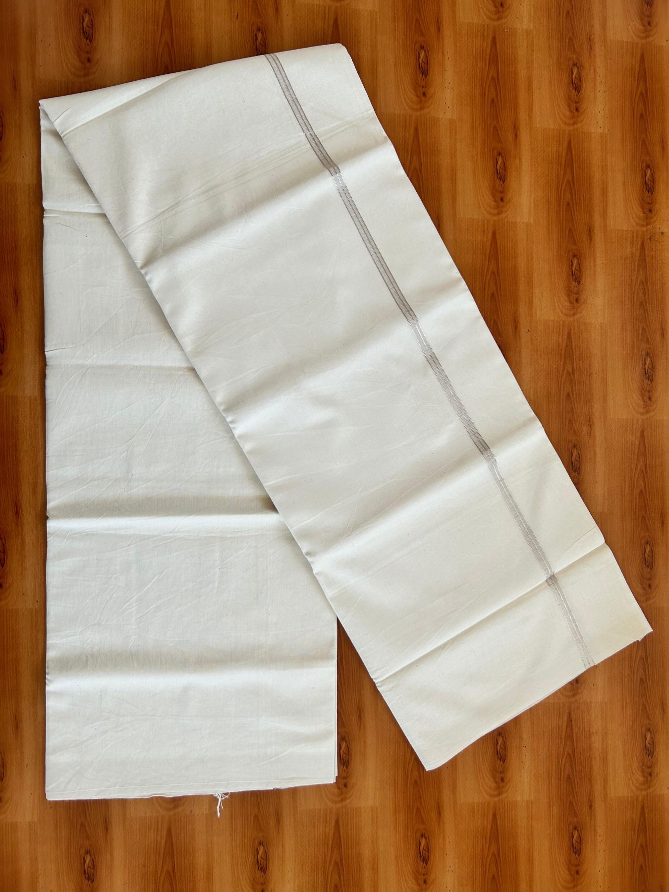 Single Off White (Unbleached) Mundu/Dhoti - 36% DISCOUNT!! KaithariKada Balaramapuram 100% Cotton - Twisted 60s Thread - 0.75 cm Silver Shaded Striped Kara (2 meter / 4 muzham) - 34 KK5495 GL