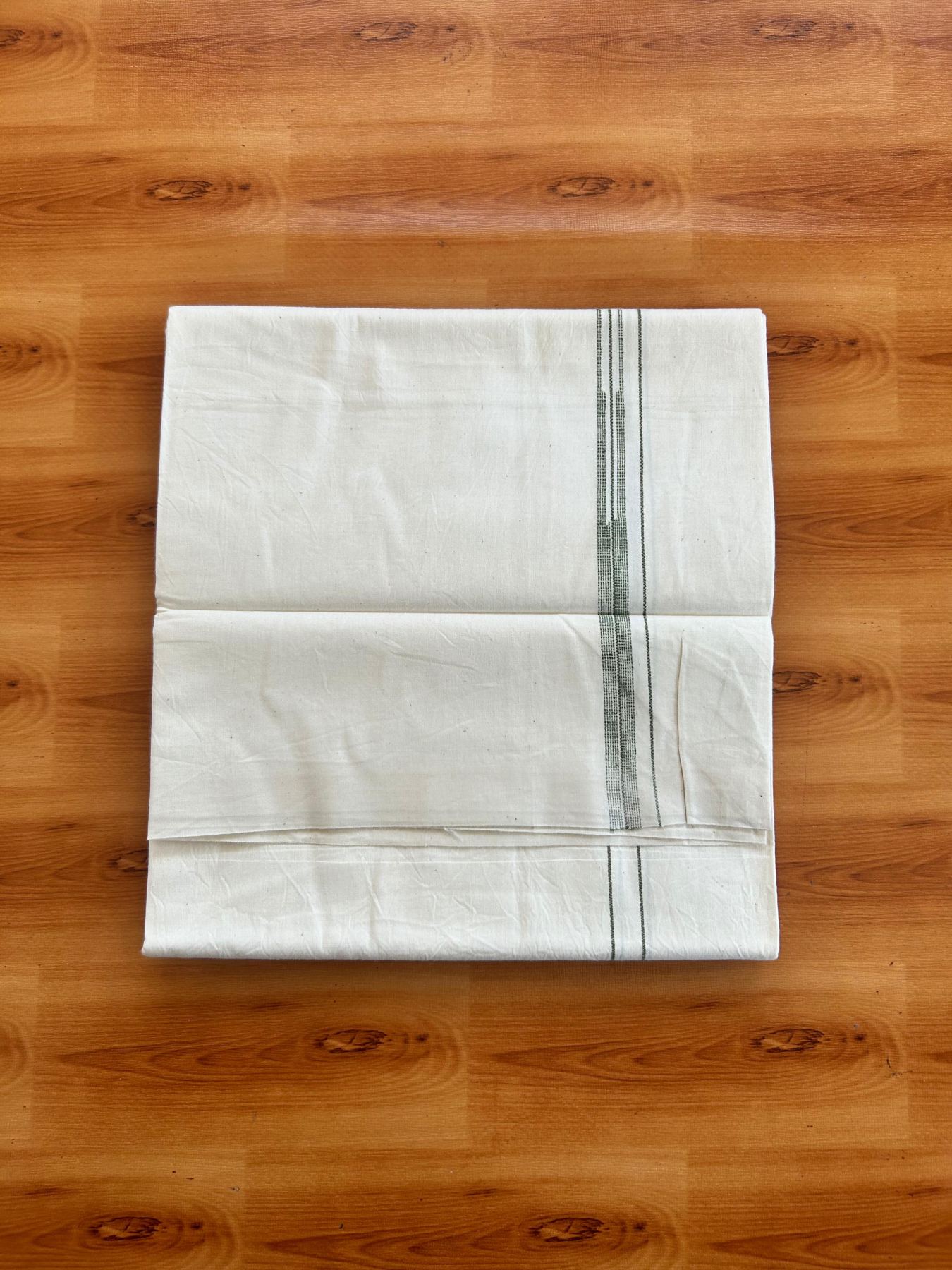 Single Off White (Unbleached) Mundu/Dhoti - 36% DISCOUNT!! KaithariKada Balaramapuram 100% Cotton - Twisted 60s Thread - 0.75 cm Green Puliyilakkara One Side Chutty (2 meter / 4 muzham) - 36 KK5495 GL