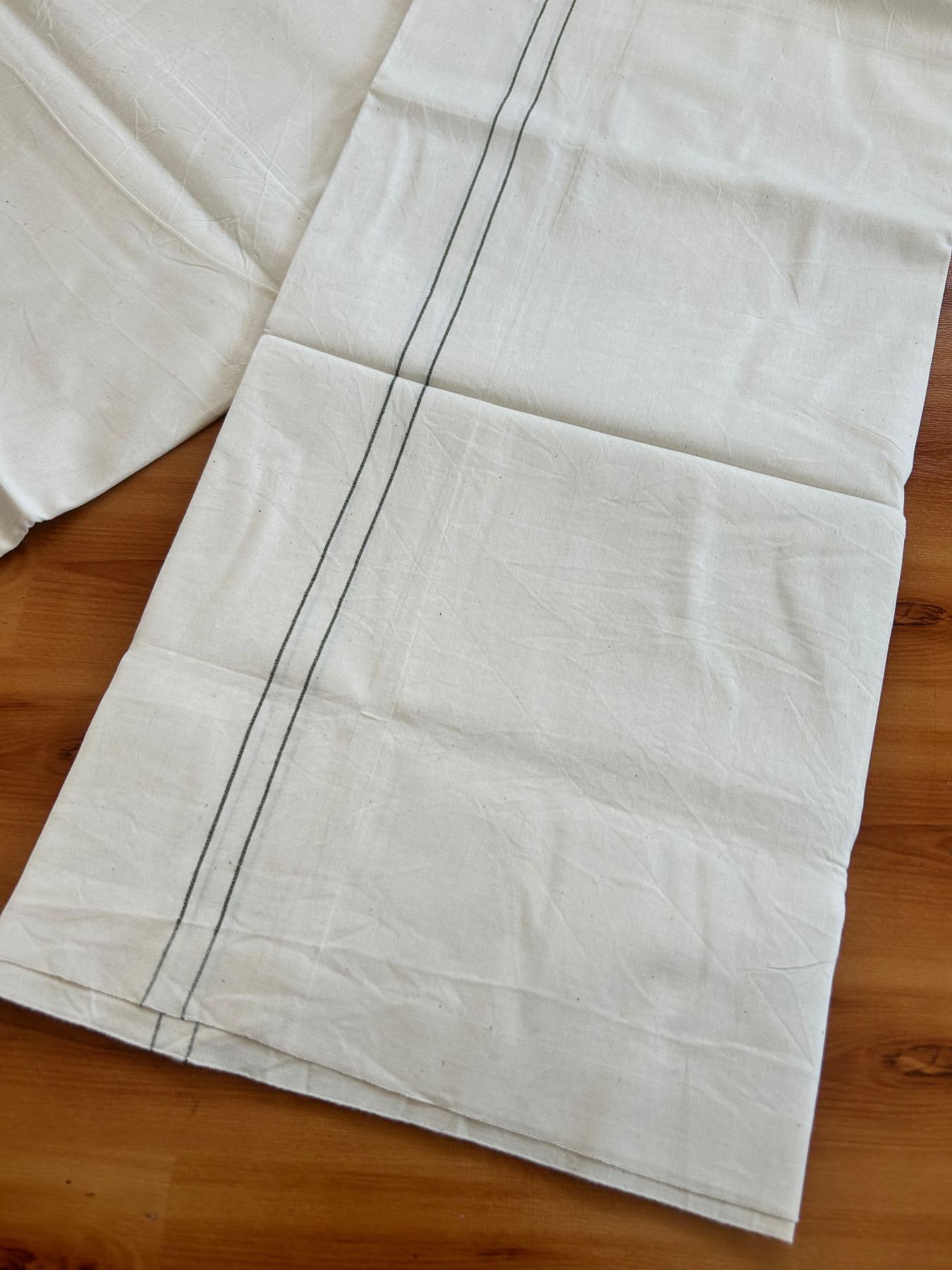 Single Off White (Unbleached) Mundu/Dhoti - 36% DISCOUNT!! KaithariKada Balaramapuram 100% Cotton - Twisted 60s Thread - 0.75 cm Green Puliyilakkara One Side Chutty (2 meter / 4 muzham) - 36 KK5495 GL