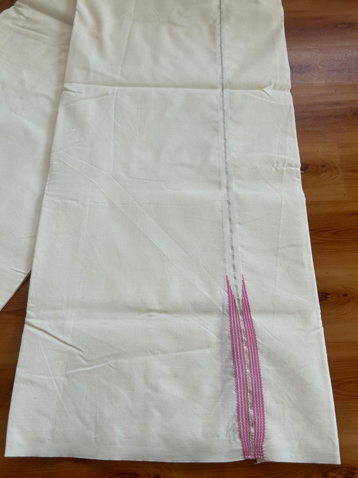 Single Off White (Unbleached) Mundu/Dhoti - 20% Discount!! KaithariKada Pulimood 100% Cotton 100s Twisted - 1.5 cm Puliyilakkara Silver Kasav & Pink Striped Chutty Kara - 2.25 mtr (5 muzham) - 1 KK5546 ASH