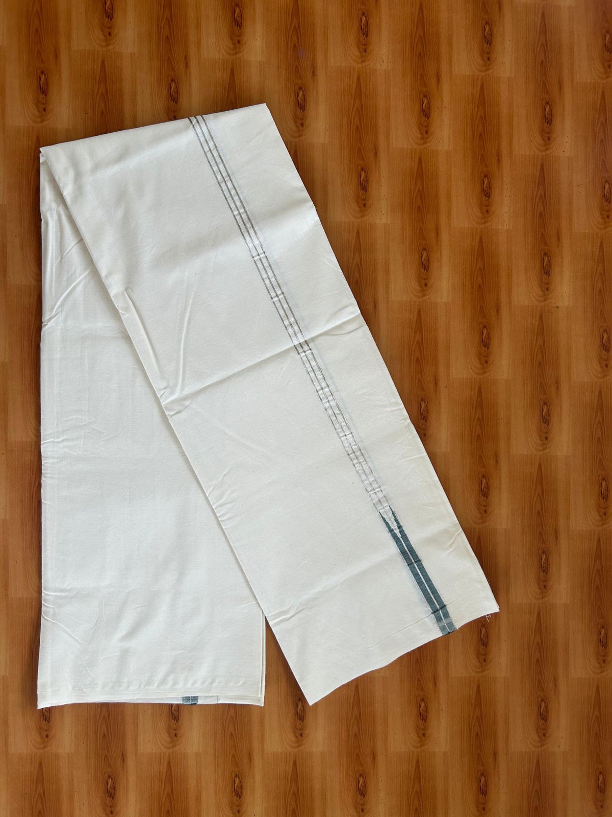Single Off White (Unbleached) Mundu/Dhoti - 20% Discount!! KaithariKada Pulimood 100% Cotton 100s Twisted - 1.5 cm Puliyilakkara Silver Kasav & Dark Green Striped Chutty Kara - 2 mtr (4 muzham) - 15 KK5546 ASH