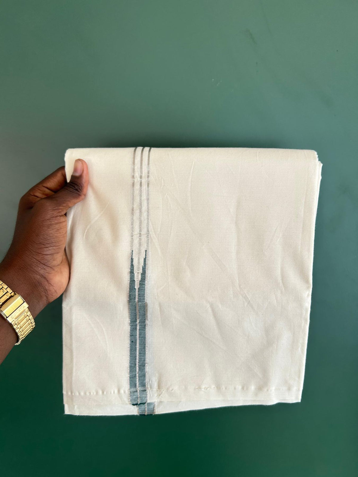 Single Off White (Unbleached) Mundu/Dhoti - 20% Discount!! KaithariKada Pulimood 100% Cotton 100s Twisted - 1.5 cm Puliyilakkara Silver Kasav & Dark Green Striped Chutty Kara - 2 mtr (4 muzham) - 15 KK5546 ASH