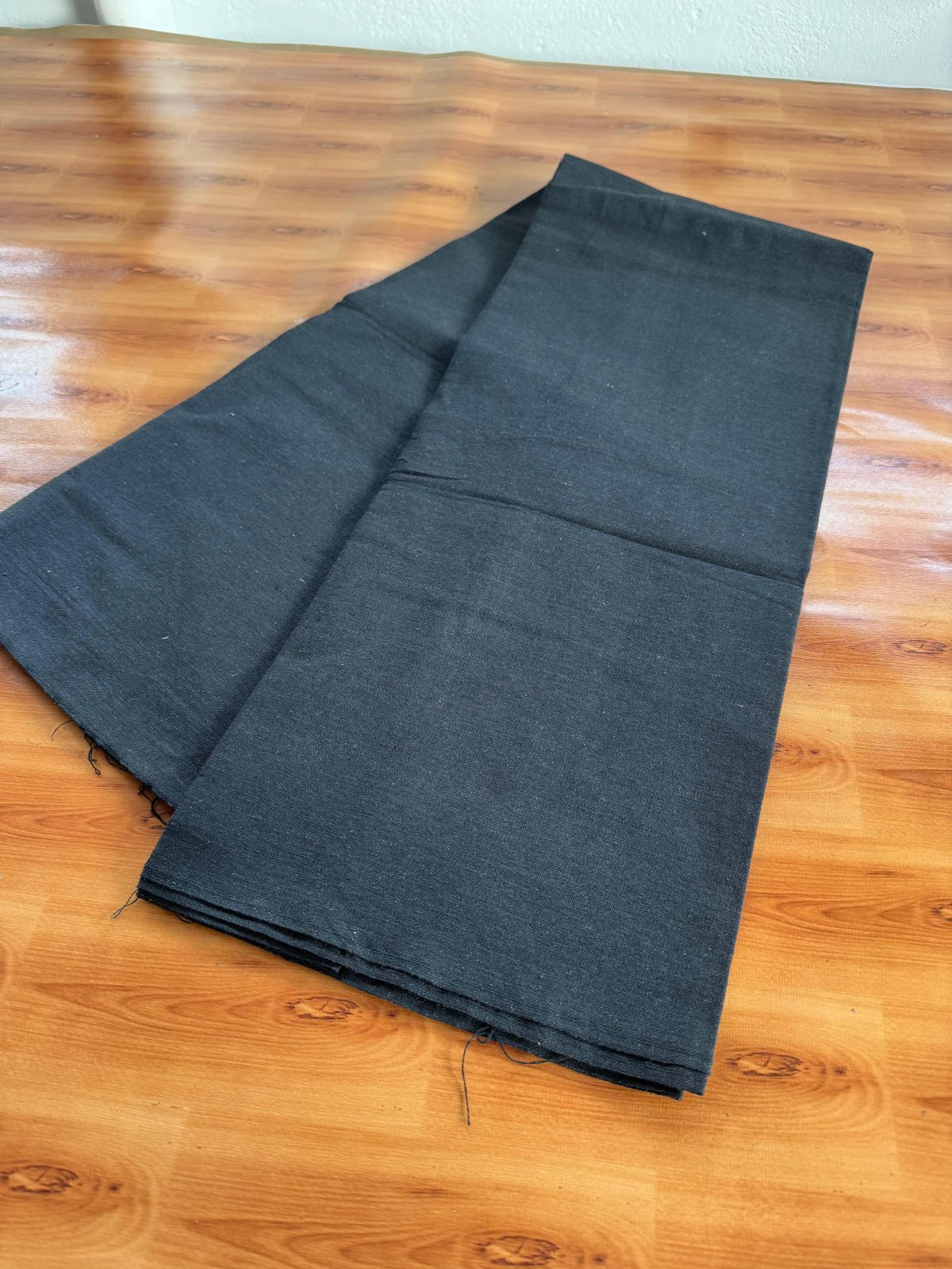 Single Kaily / Lungi - Mixed Cotton - Kaitharikada Pulimood - 20s thread -  Black Colour Body (2 meter / 4 muzham) - 1 KK8096 SAT