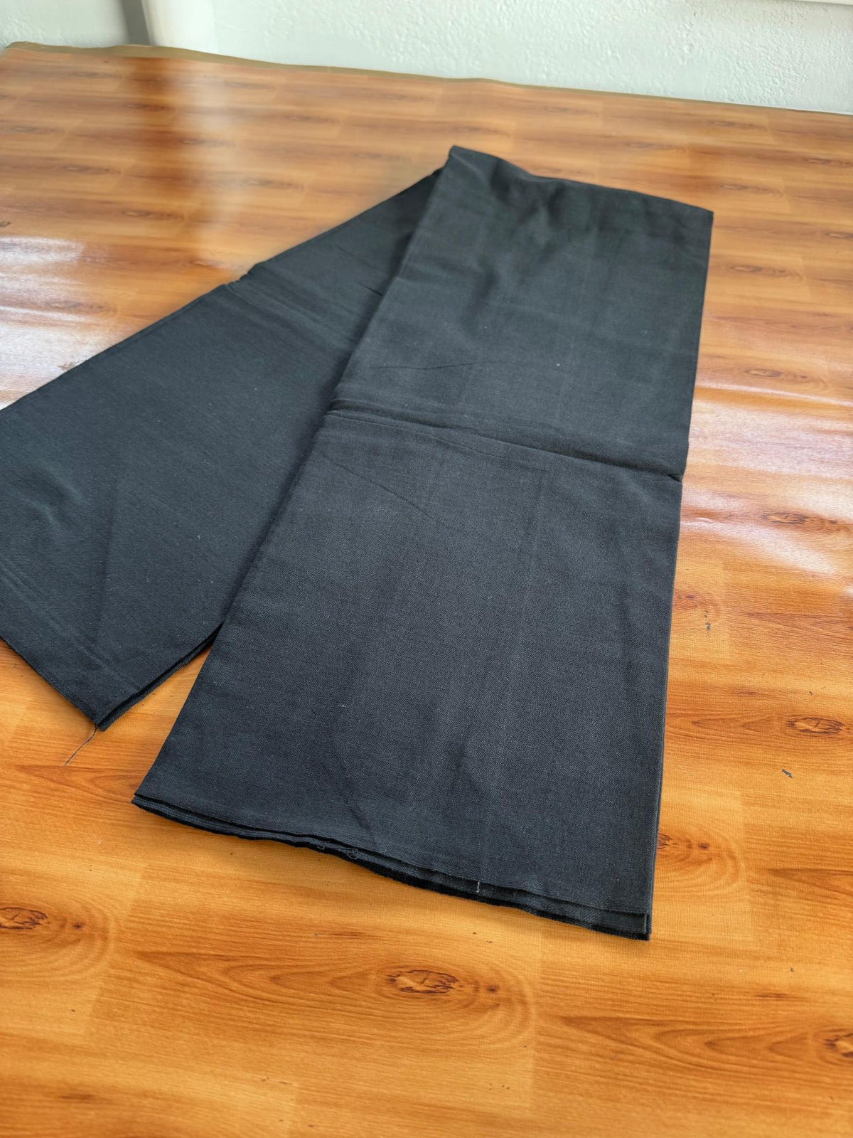 Single Kaily / Lungi - Mixed Cotton - Kaitharikada Pulimood - 2/40s thread - Black Colour Body (2 meter / 4 muzham) - 2 KK8096 SAT