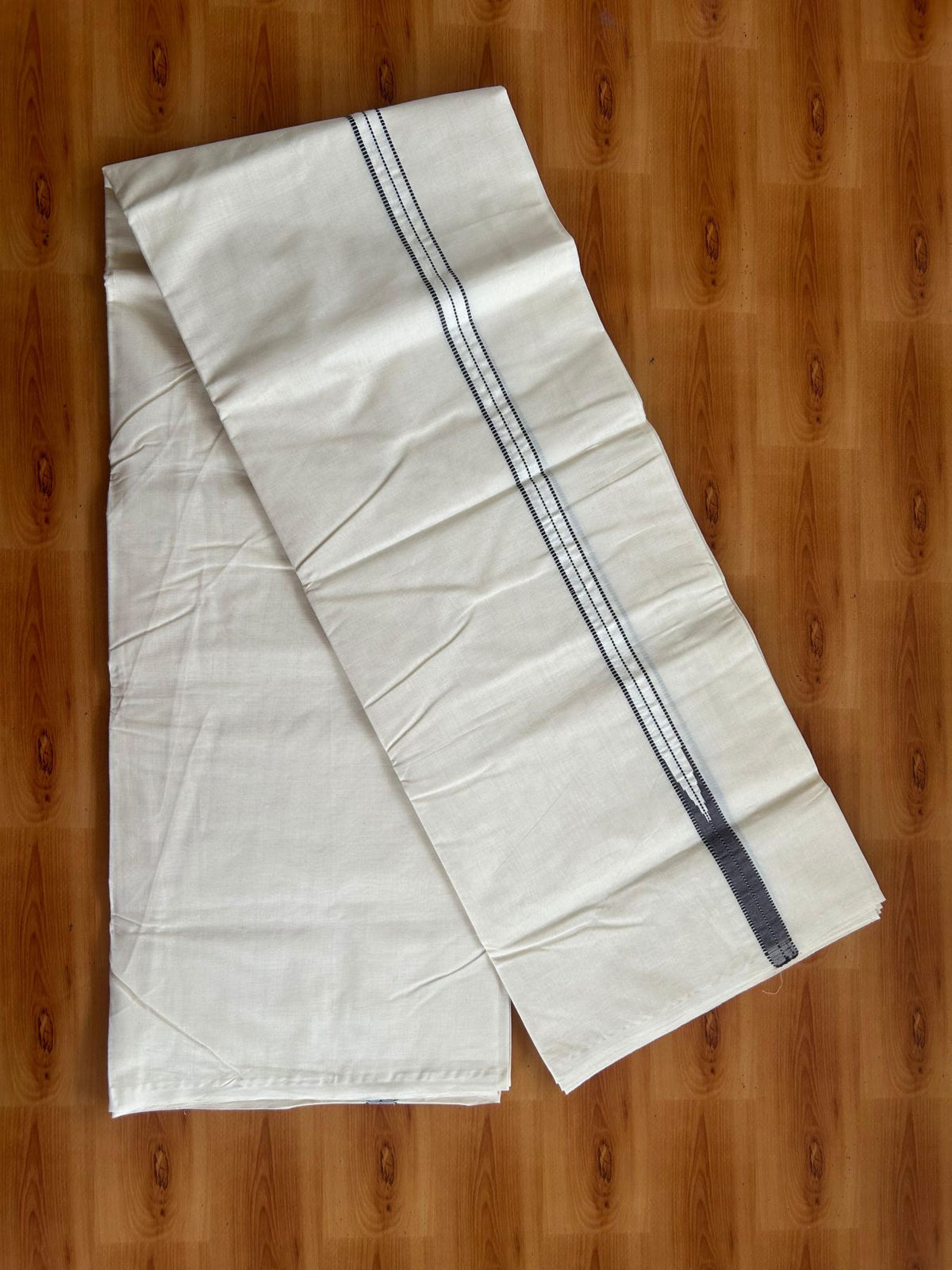 Double Off White (Unbleached) Mundu/Dhoti - 20% Discount!! KaithariKada Pulimood 100% Cotton 100X100 - 0.75 inch Puliyilakkara Dark Brown Chutty Kara - 4 mtr (8.5 muzham) - 13 KK5547 ASH
