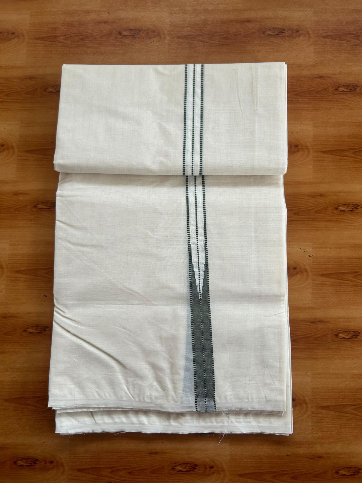Double Off White (Unbleached) Mundu/Dhoti - 20% Discount!! KaithariKada Pulimood 100% Cotton 100X100 - 0.75 inch Puliyilakkara Olive Green Chutty Kara - 4 mtr (8.5 muzham) - 9 KK5547 ASH